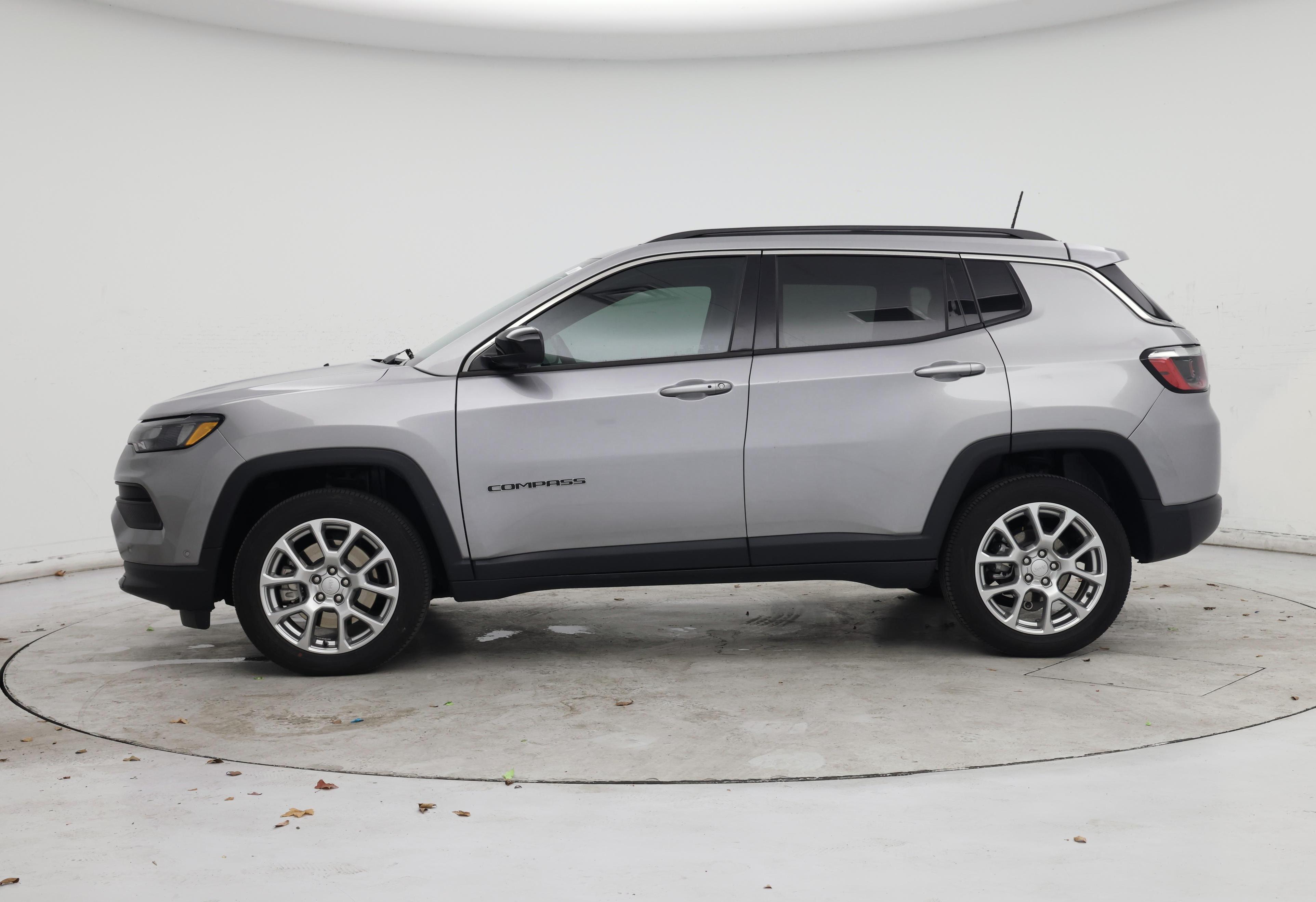 Thumbnail: 2023 Jeep Compass - 3