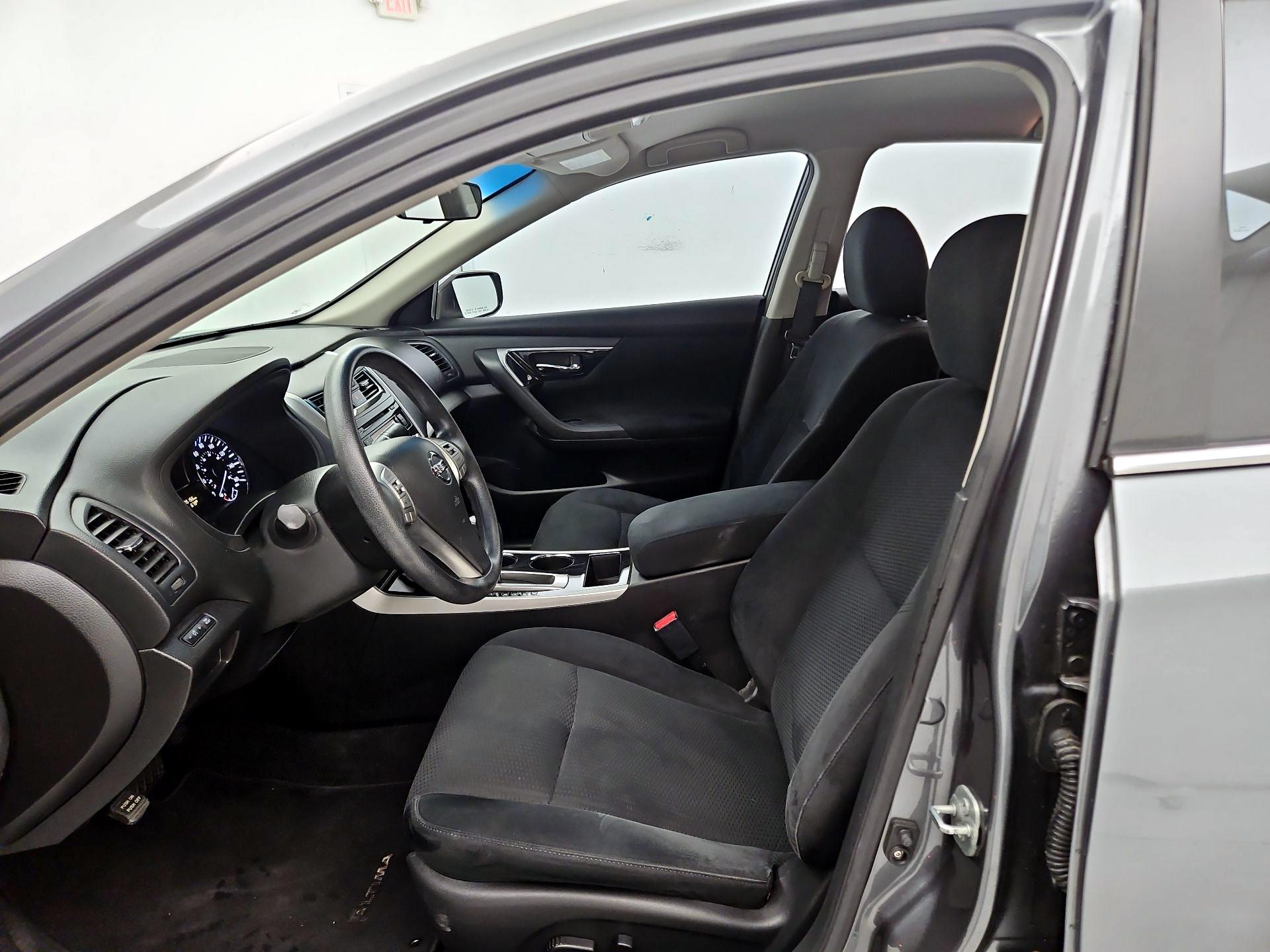 Thumbnail: 2014 Nissan Altima - 11