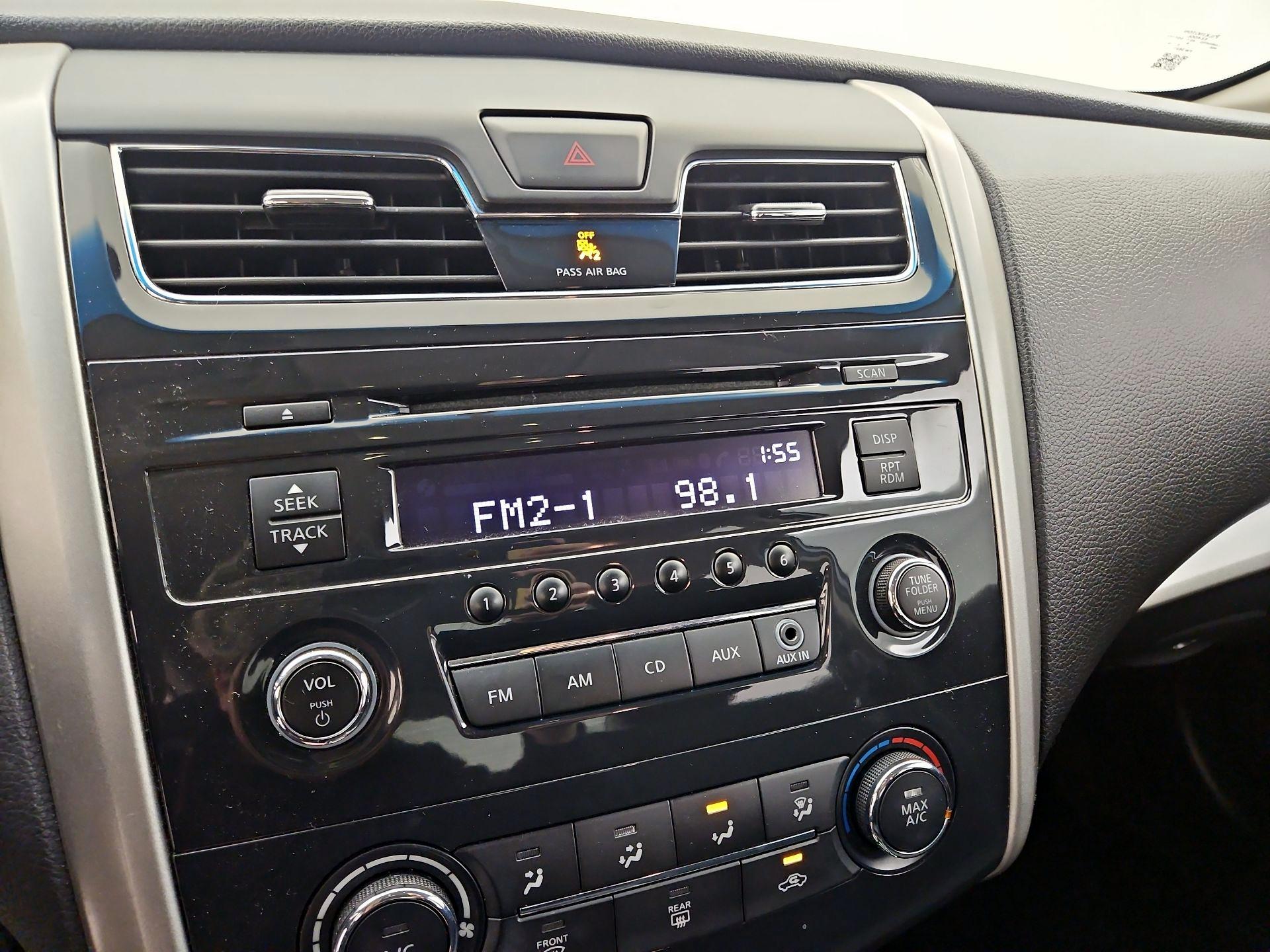 Thumbnail: 2014 Nissan Altima - 14