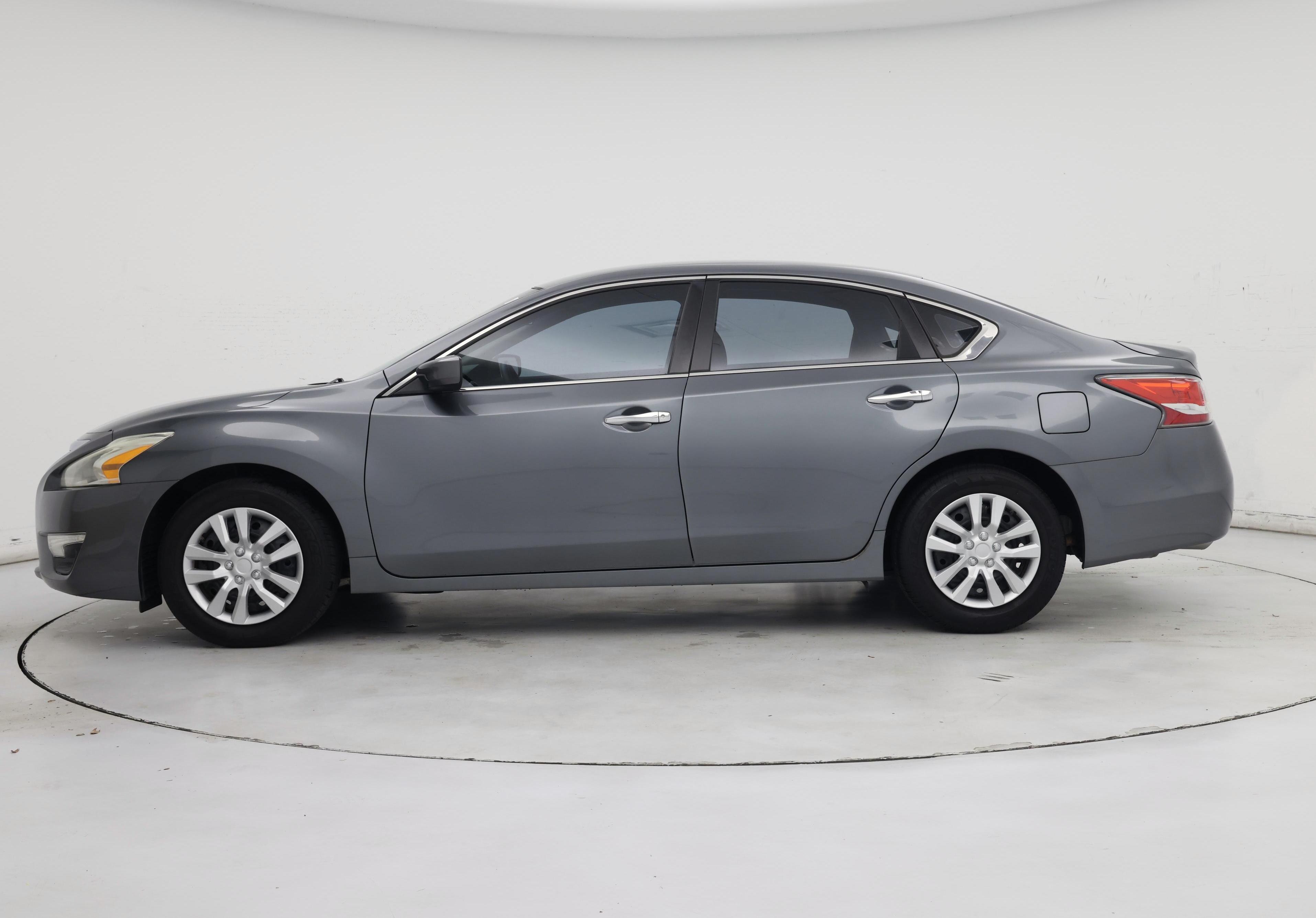 Thumbnail: 2014 Nissan Altima - 3