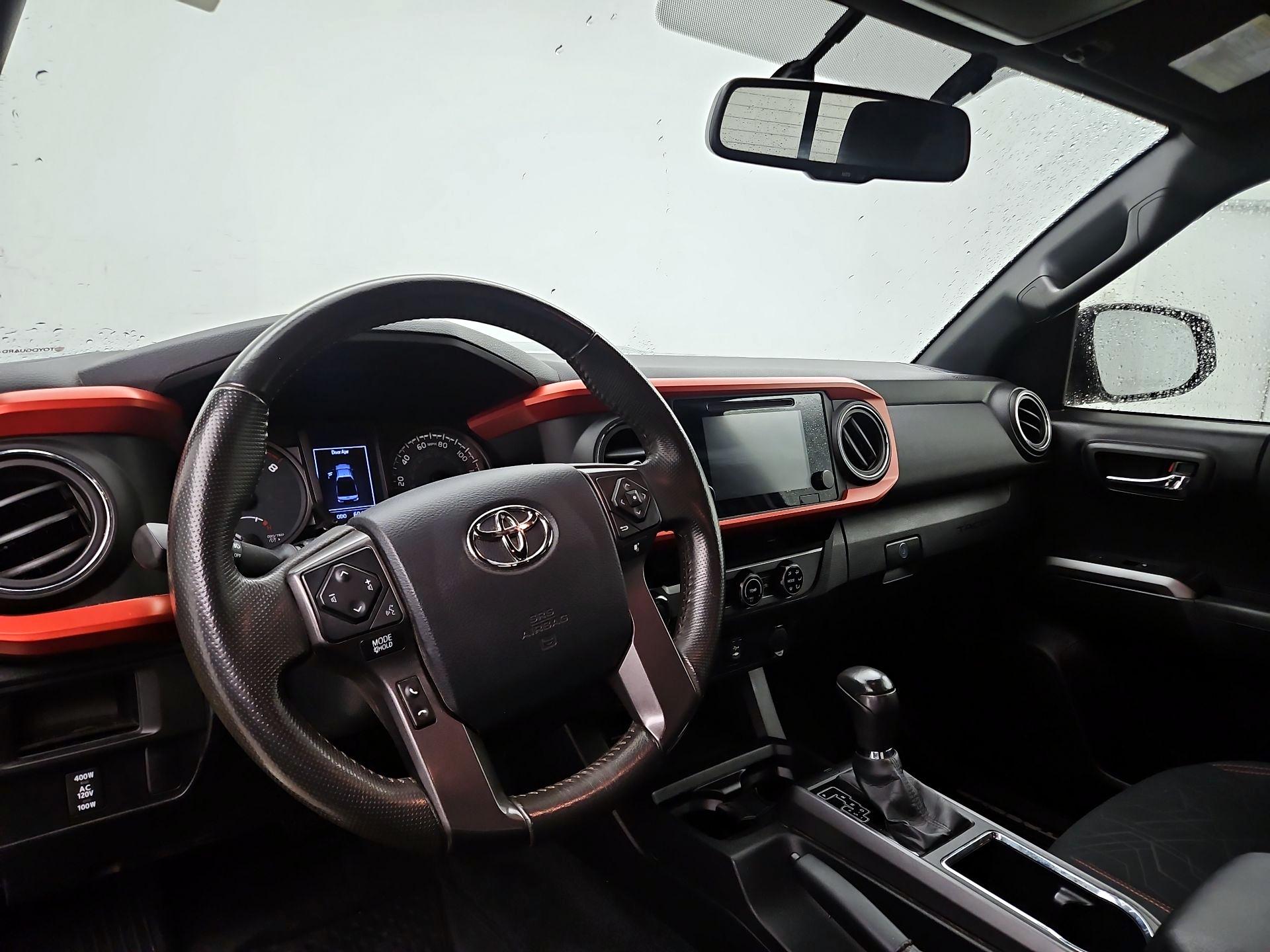 Thumbnail: 2017 Toyota Tacoma - 9