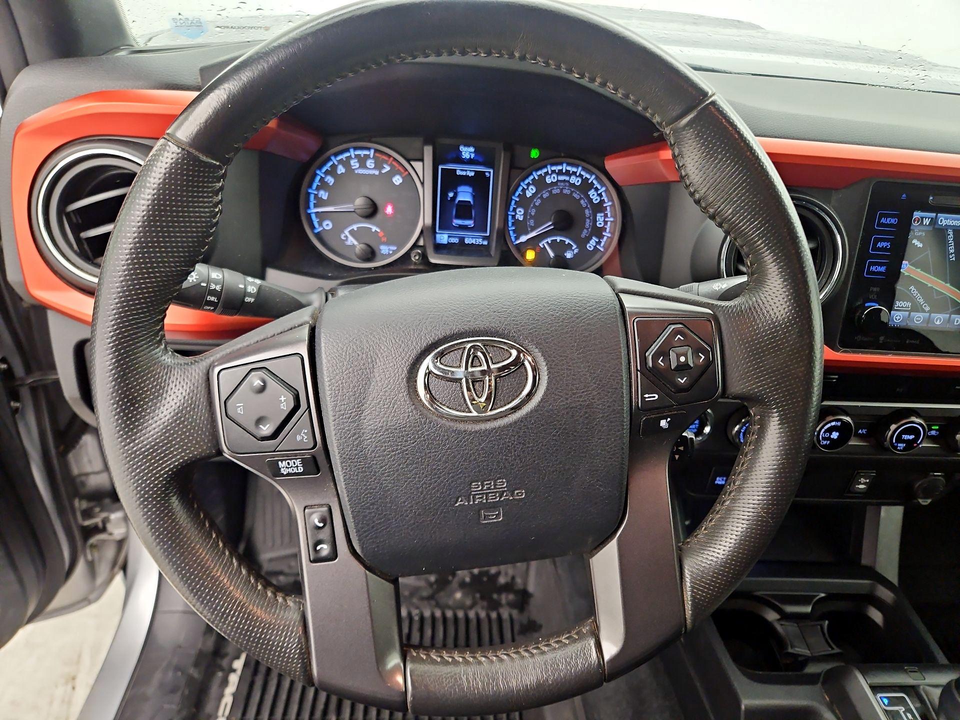 Thumbnail: 2017 Toyota Tacoma - 10