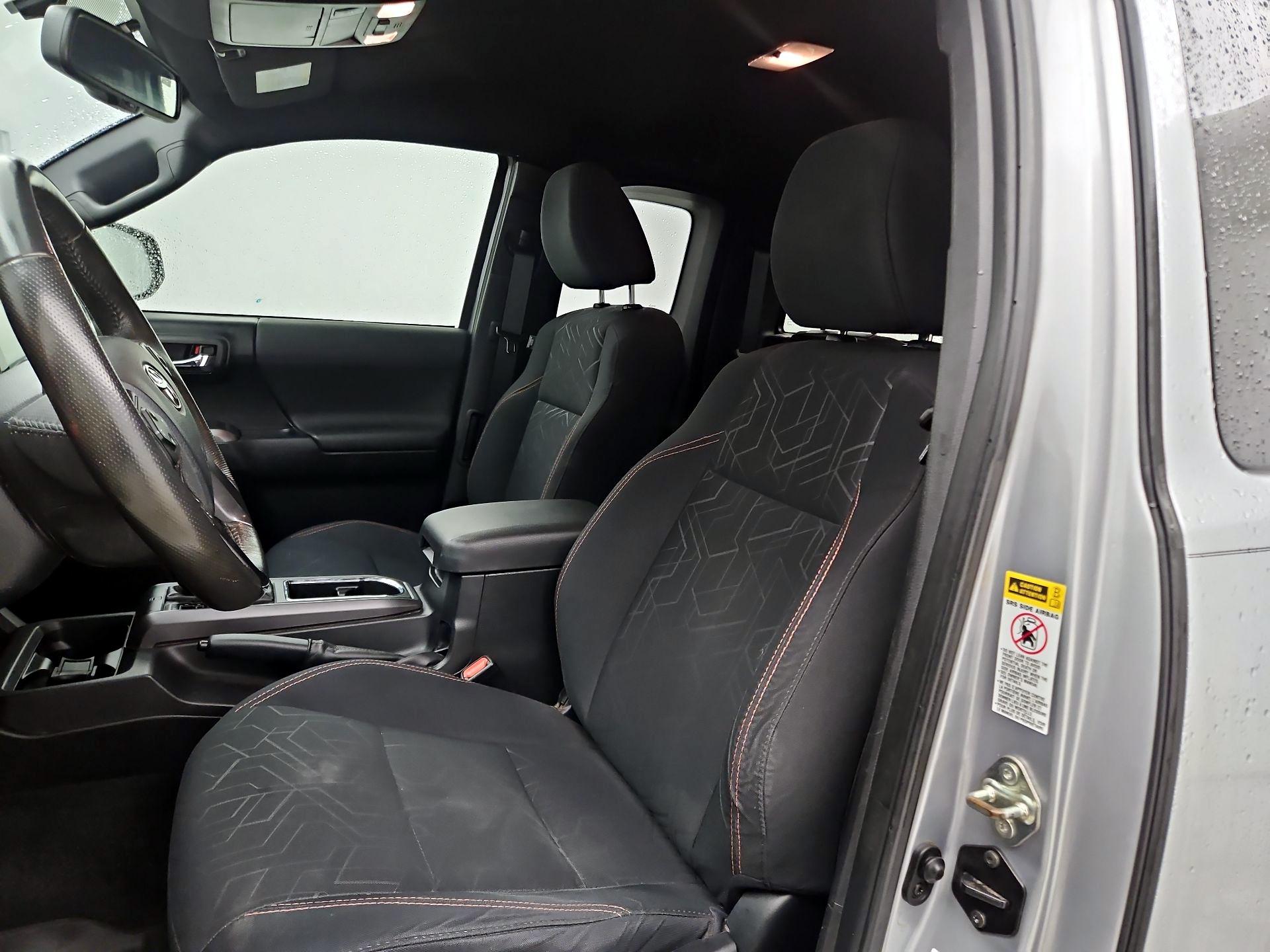 Thumbnail: 2017 Toyota Tacoma - 11