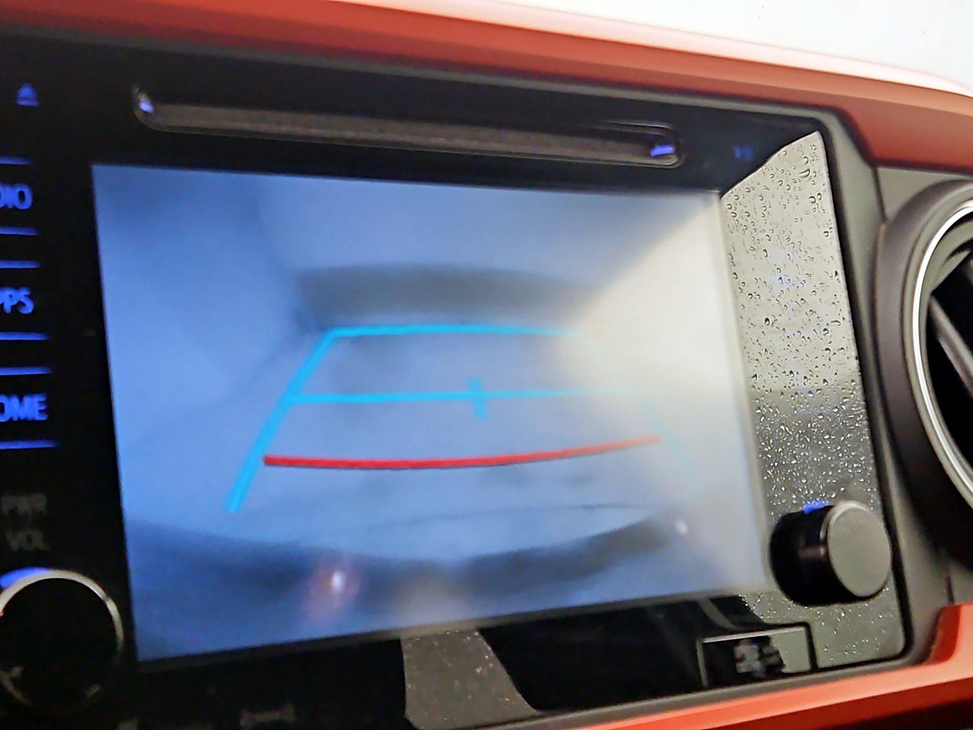 Thumbnail: 2017 Toyota Tacoma - 14