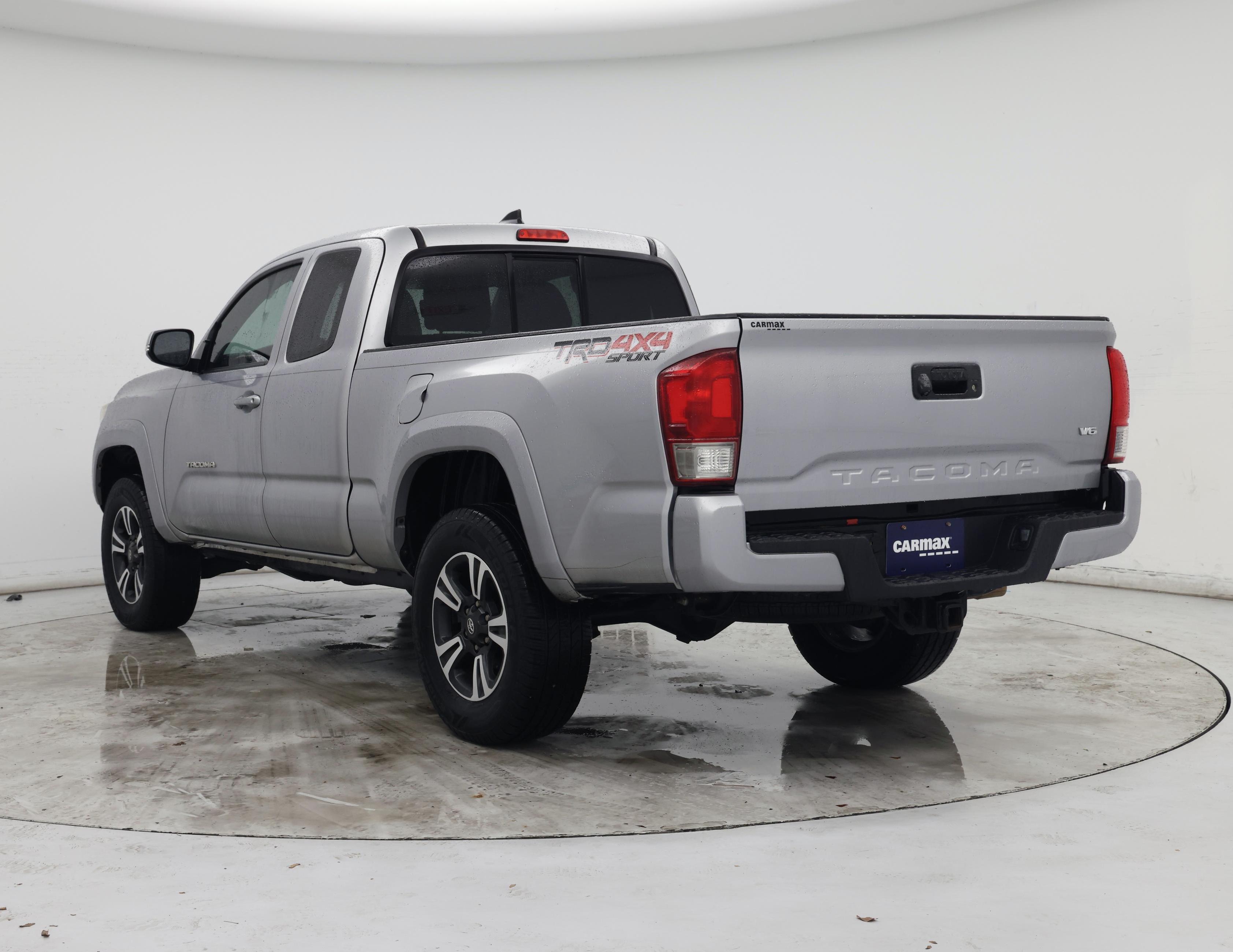 Thumbnail: 2017 Toyota Tacoma - 2