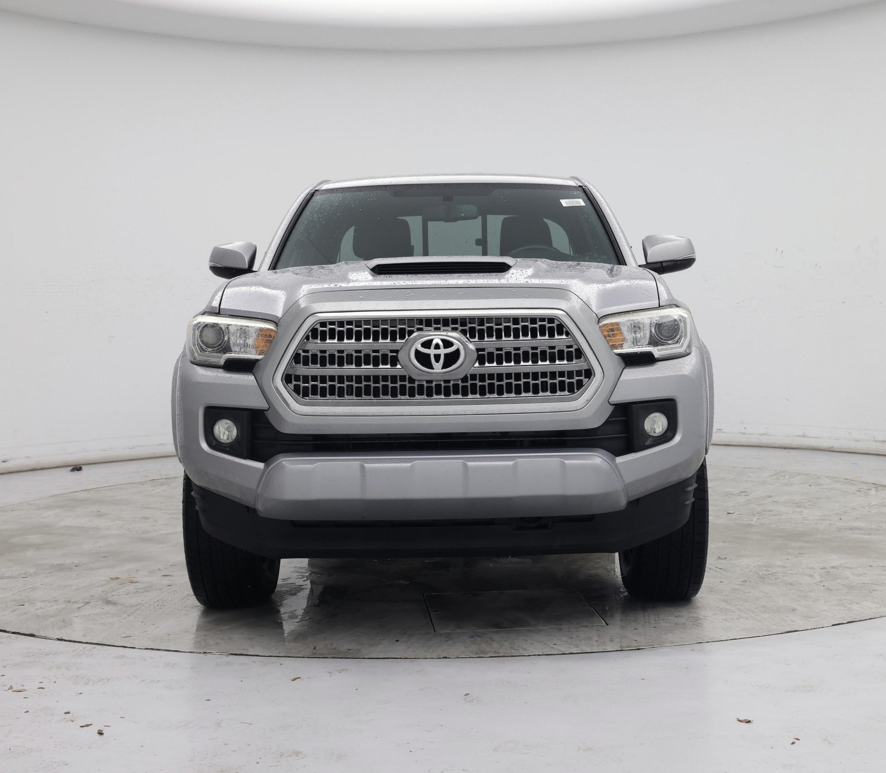 Thumbnail: 2017 Toyota Tacoma - 5