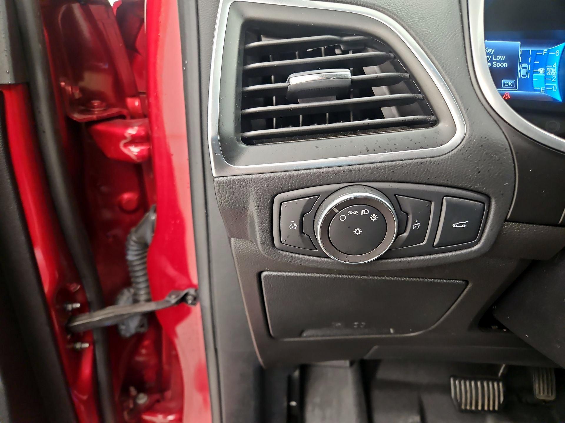 Thumbnail: 2018 Ford Edge - 13