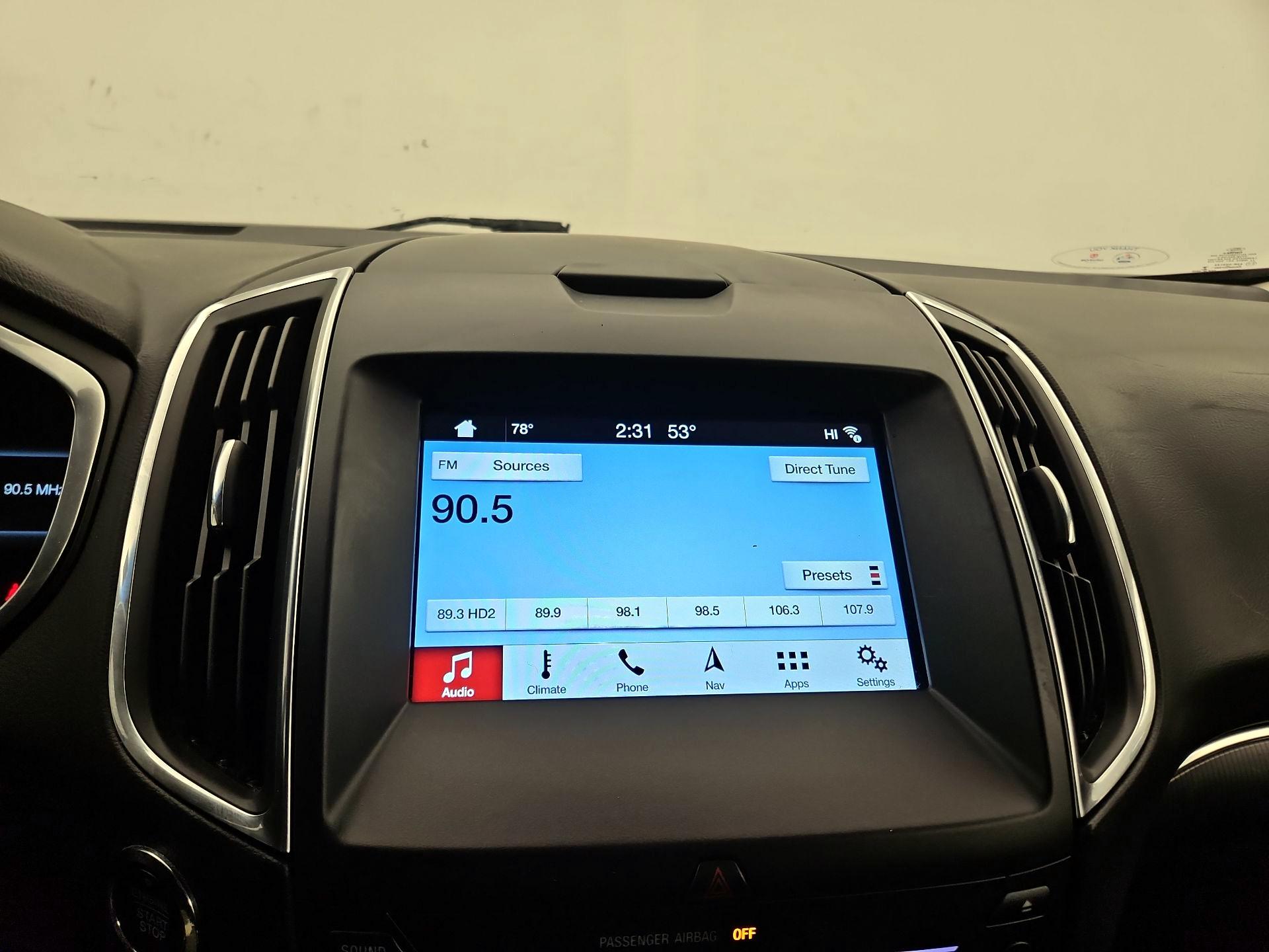 Thumbnail: 2018 Ford Edge - 16