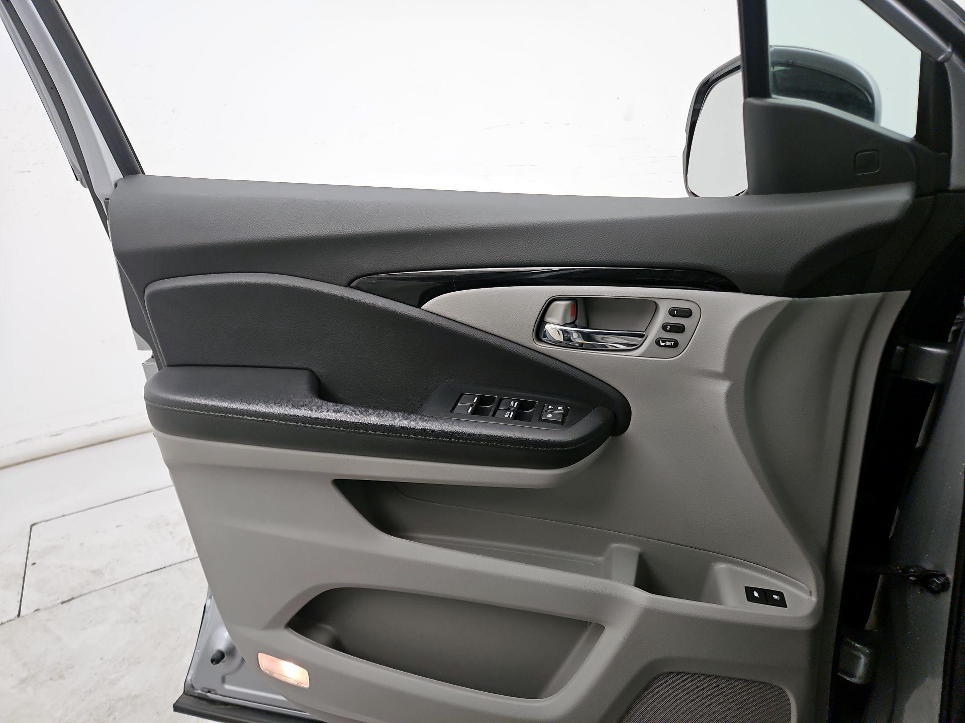 Thumbnail: 2021 Honda Pilot - 12