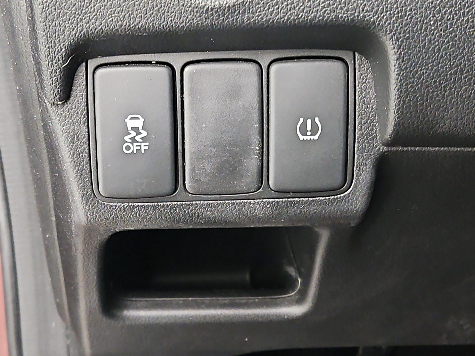 Thumbnail: 2016 Honda CR-V - 13