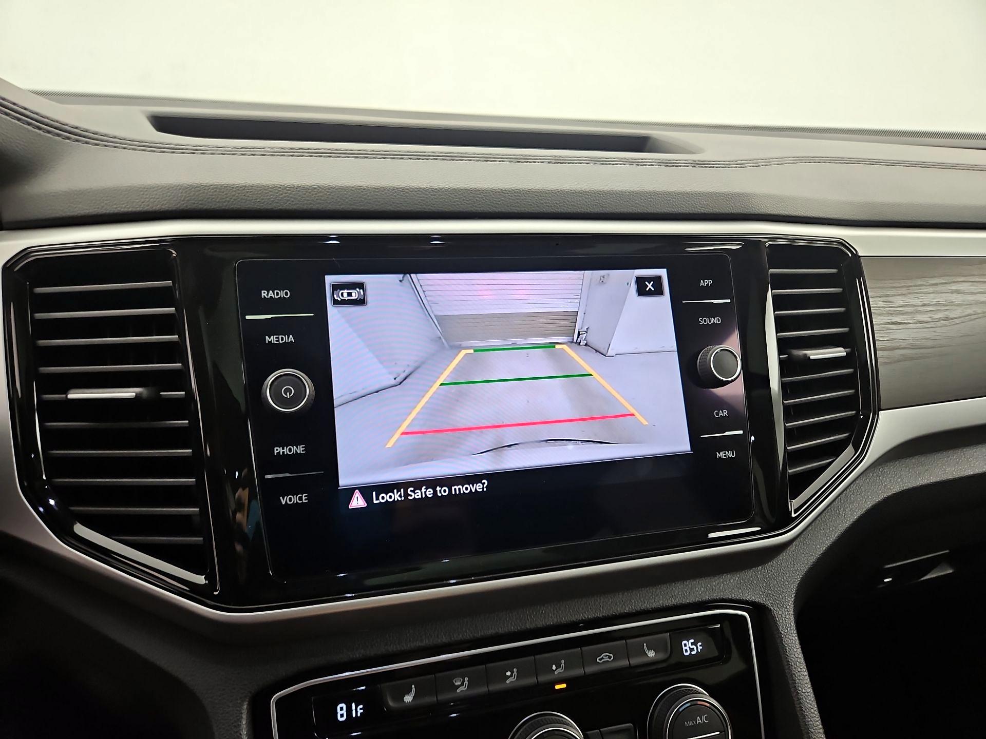 Thumbnail: 2022 Volkswagen Atlas - 14