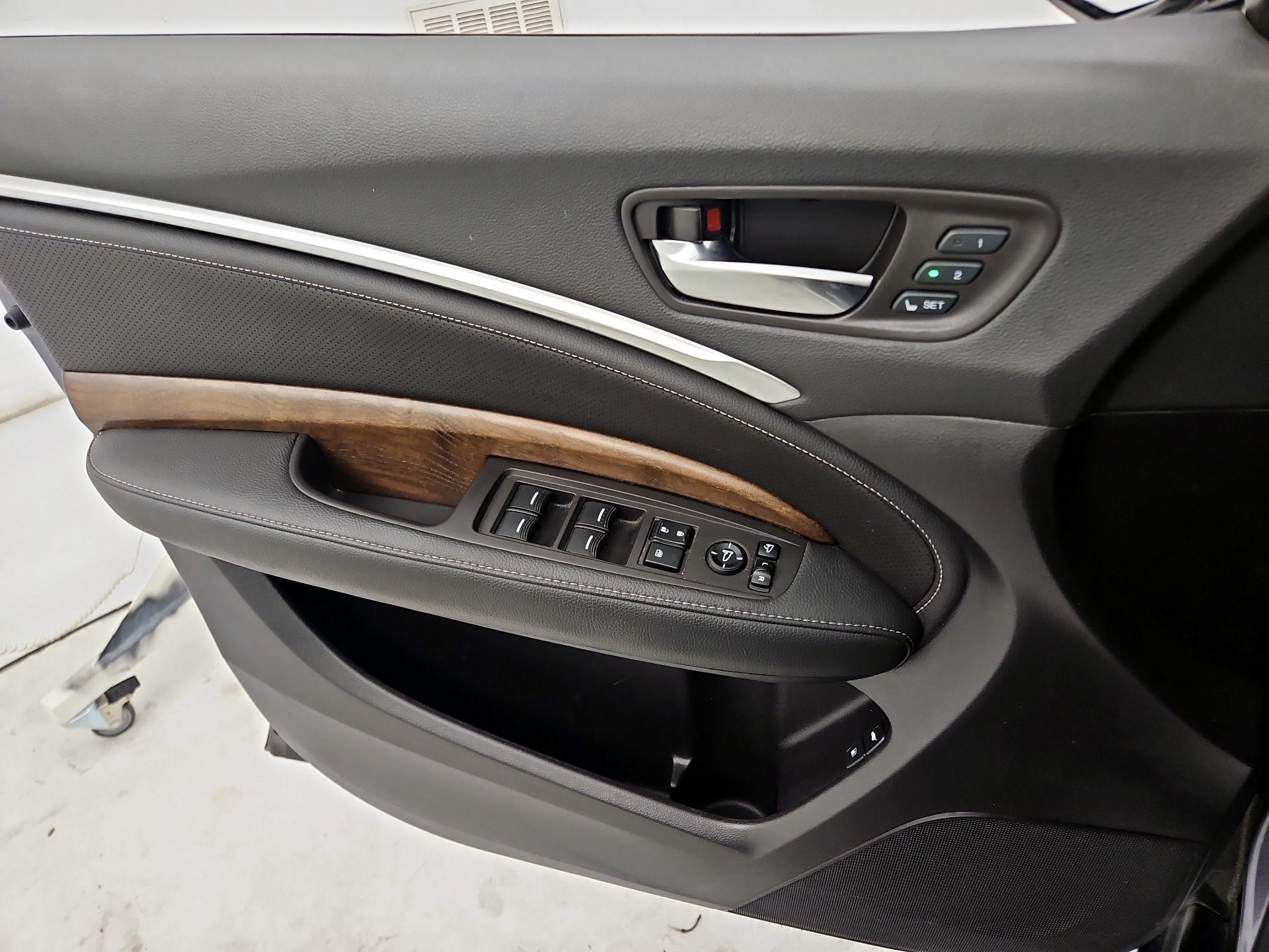 Thumbnail: 2019 Acura MDX - 12