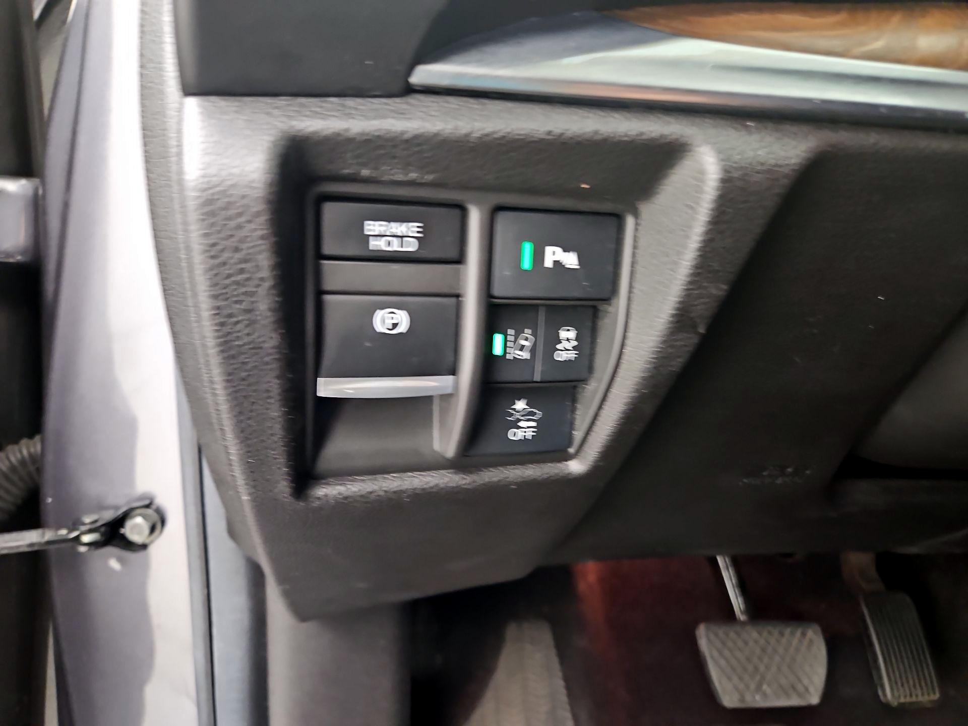 Thumbnail: 2019 Acura MDX - 13