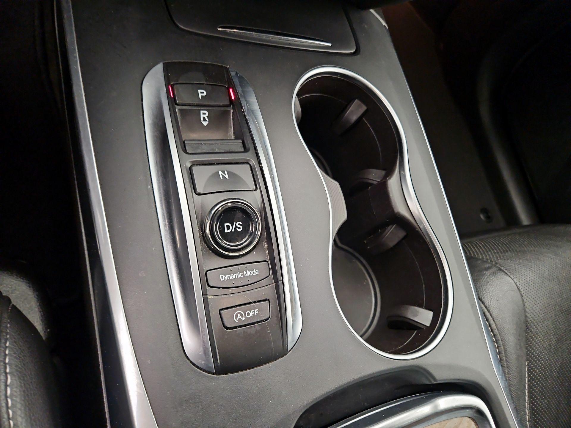 Thumbnail: 2019 Acura MDX - 17