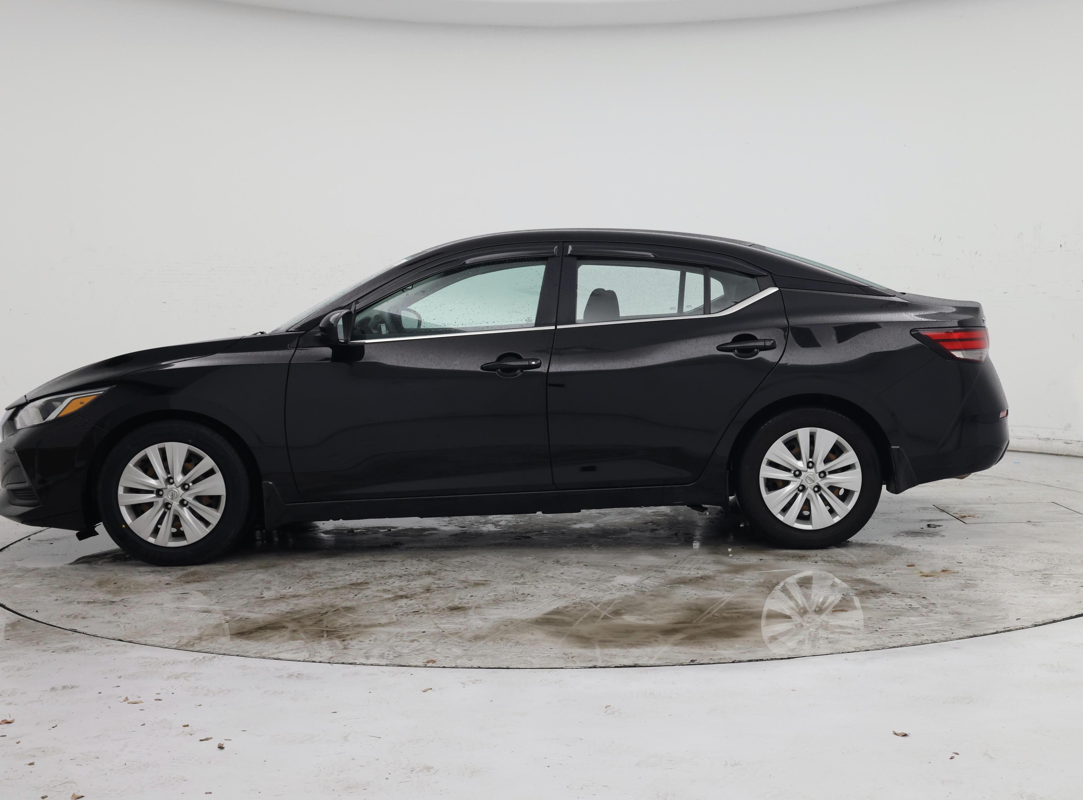 Thumbnail: 2021 Nissan Sentra - 3