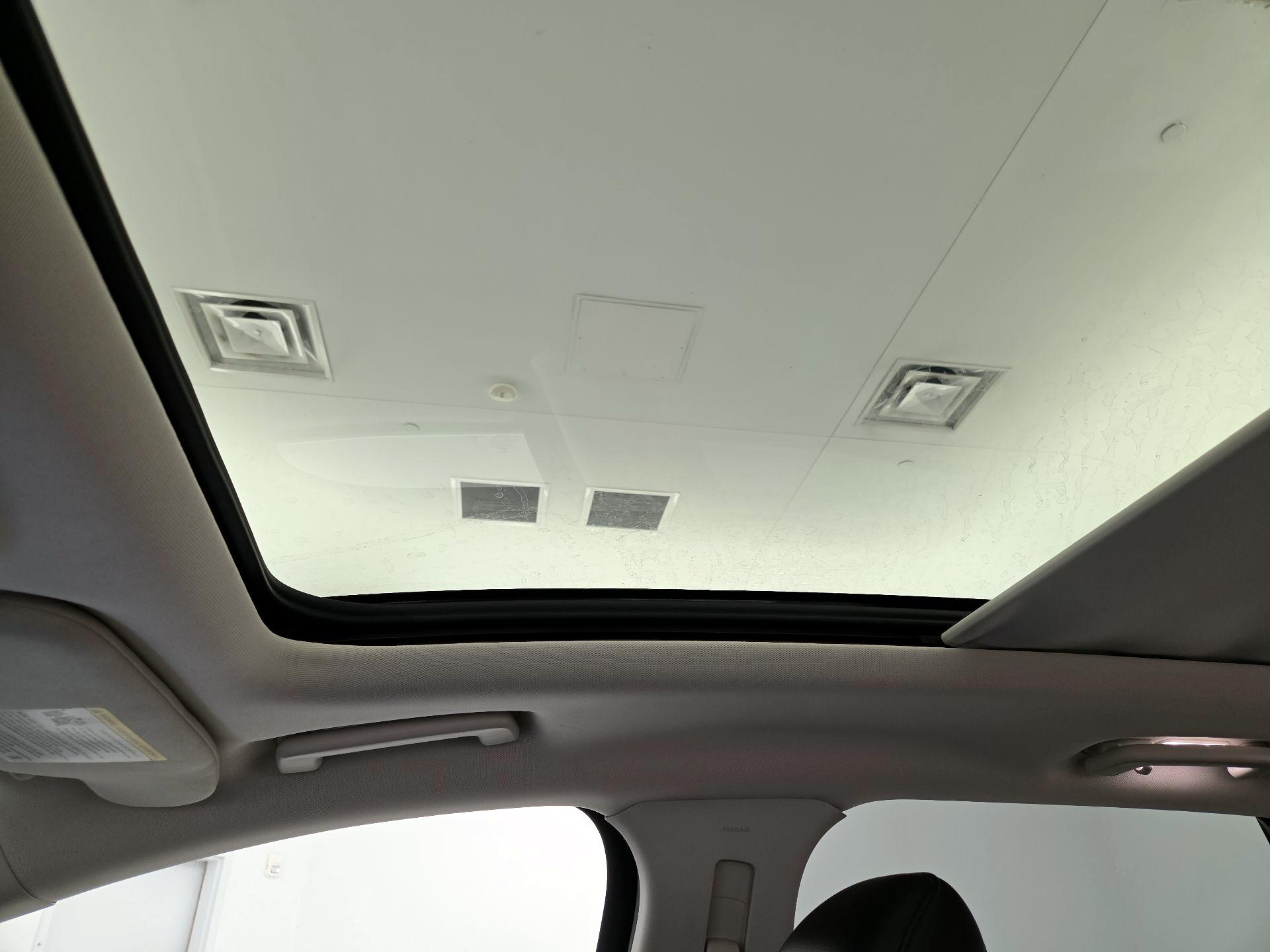 Thumbnail: 2017 Ford Edge - 20