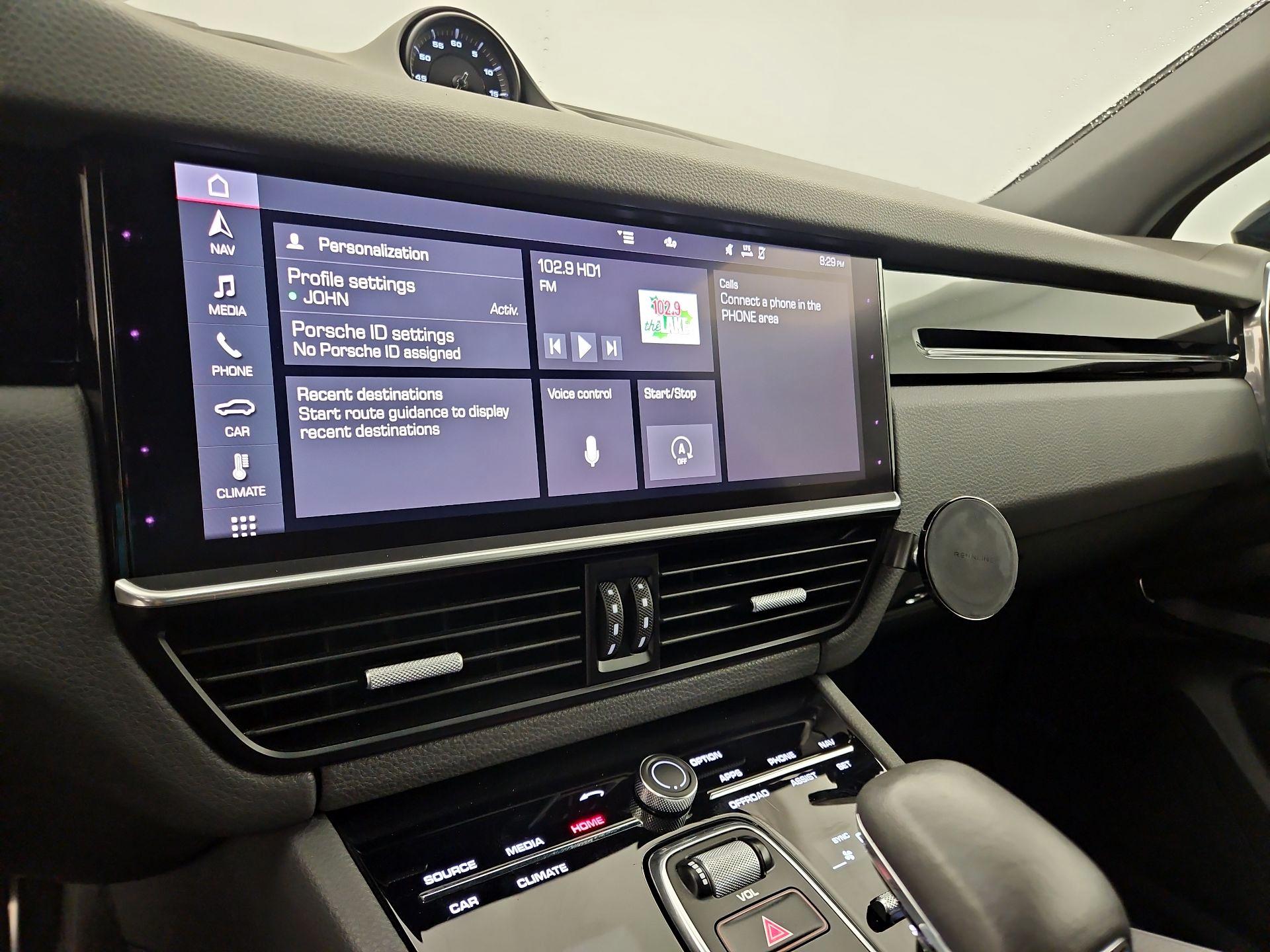 Thumbnail: 2020 Porsche Cayenne - 15