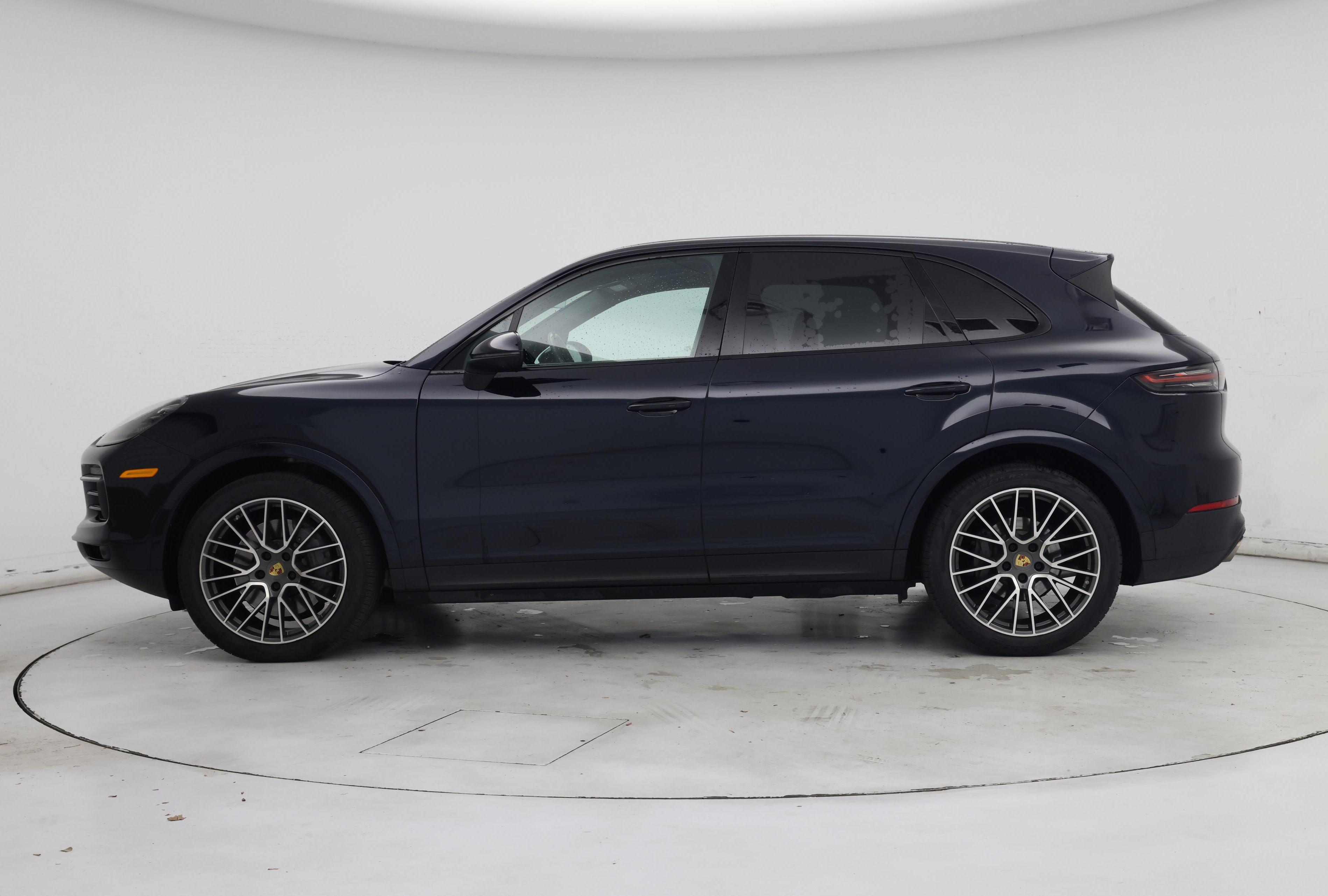 Thumbnail: 2020 Porsche Cayenne - 3