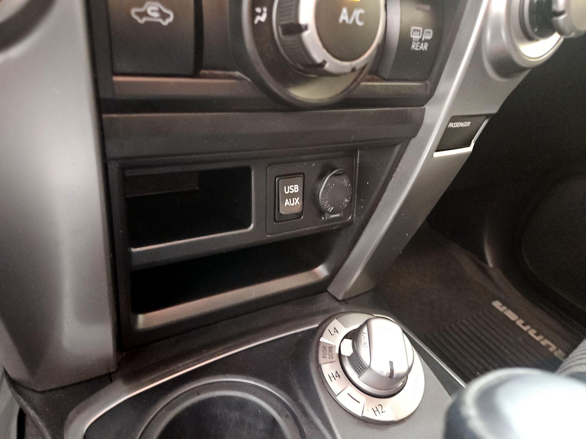 Thumbnail: 2018 Toyota 4Runner - 18