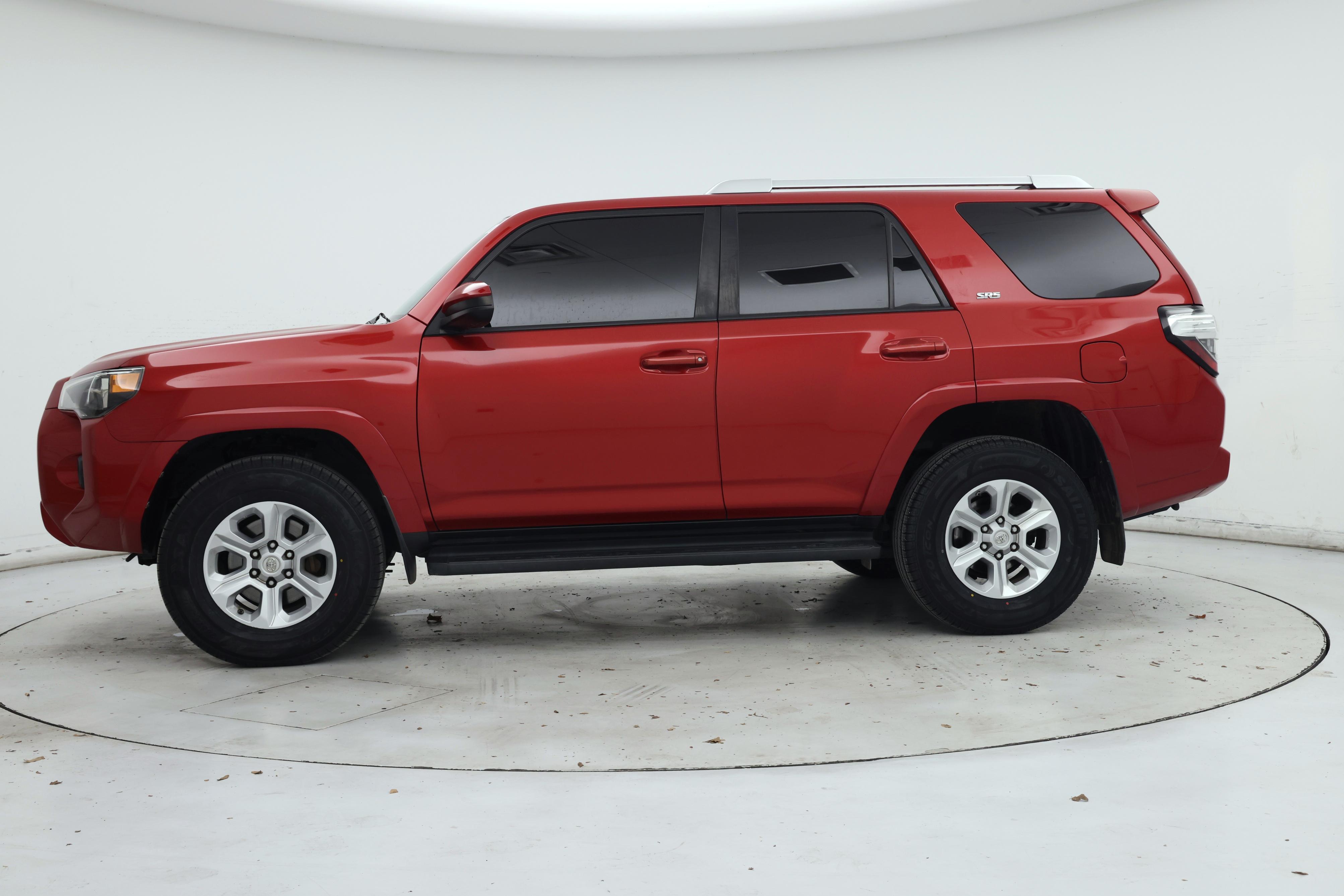 Thumbnail: 2018 Toyota 4Runner - 3