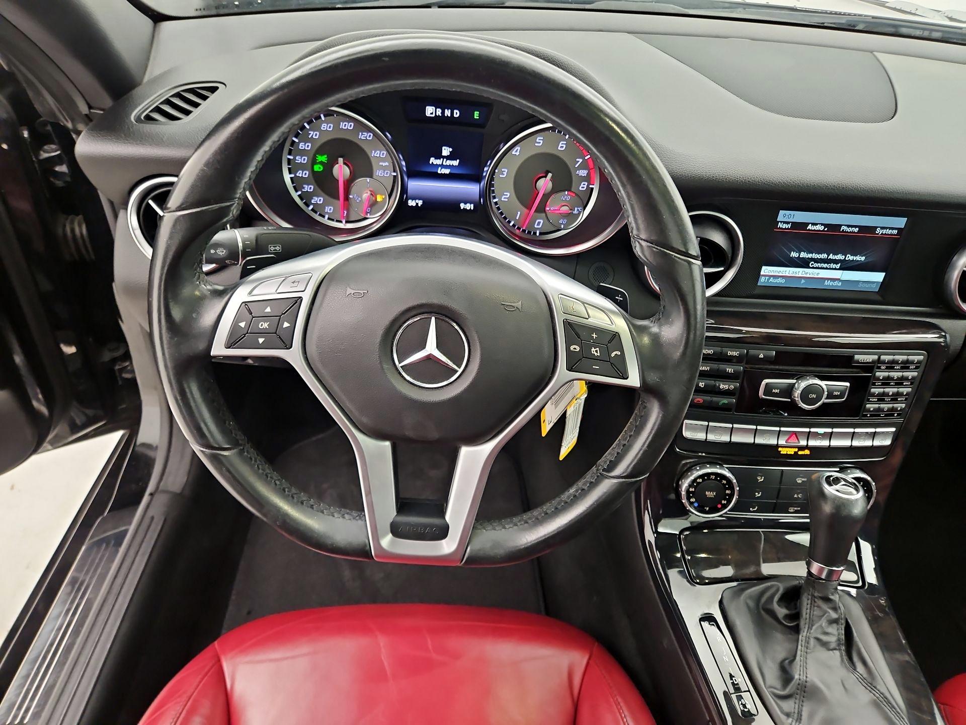 Thumbnail: 2015 Mercedes-Benz SLK - 10