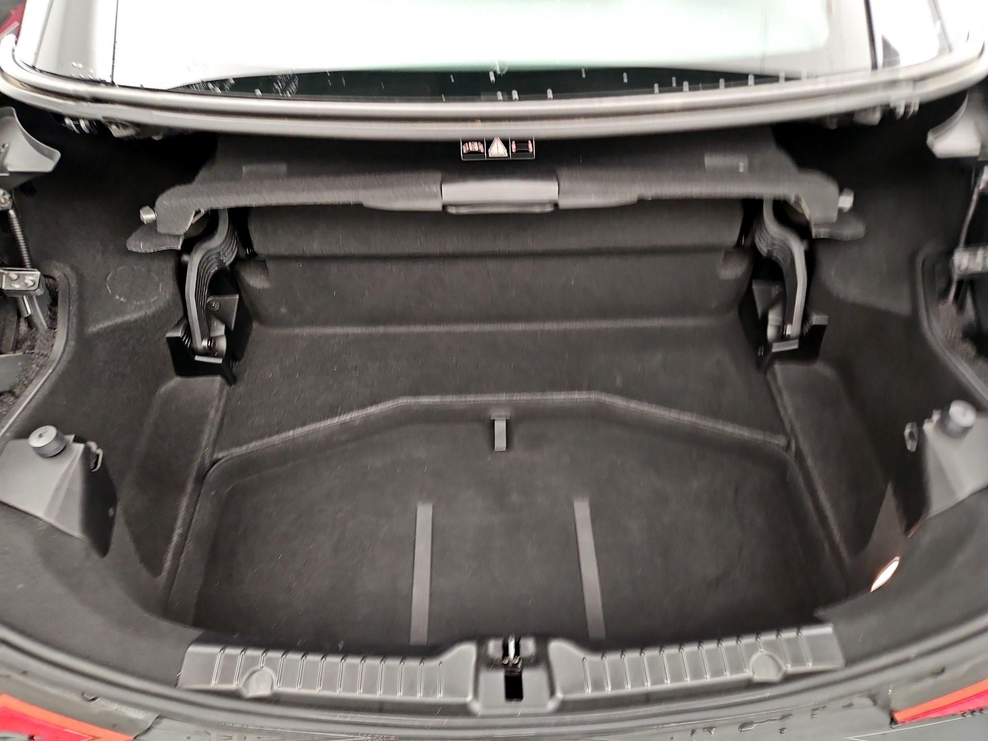 Thumbnail: 2015 Mercedes-Benz SLK - 18