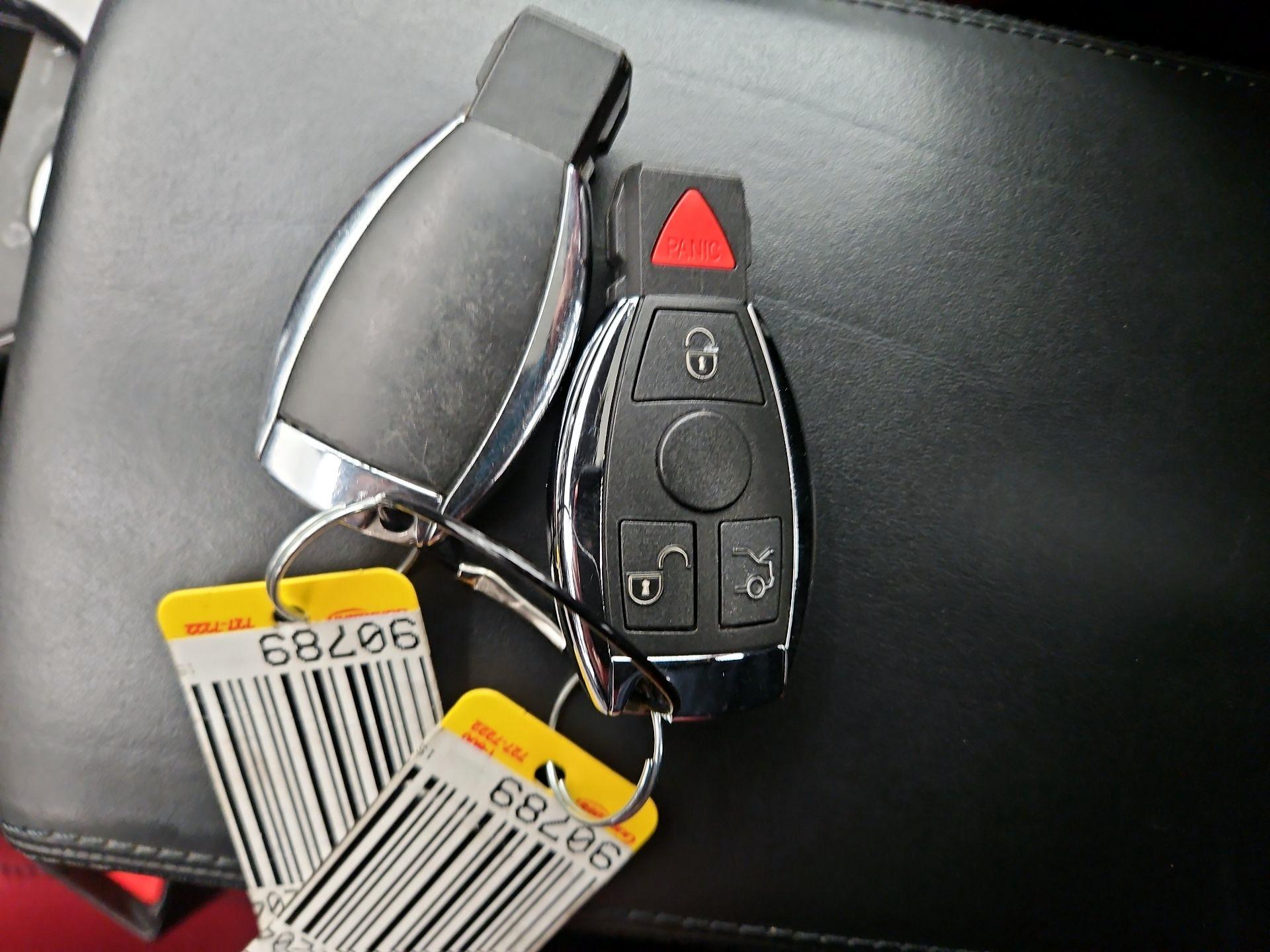 Thumbnail: 2015 Mercedes-Benz SLK - 20