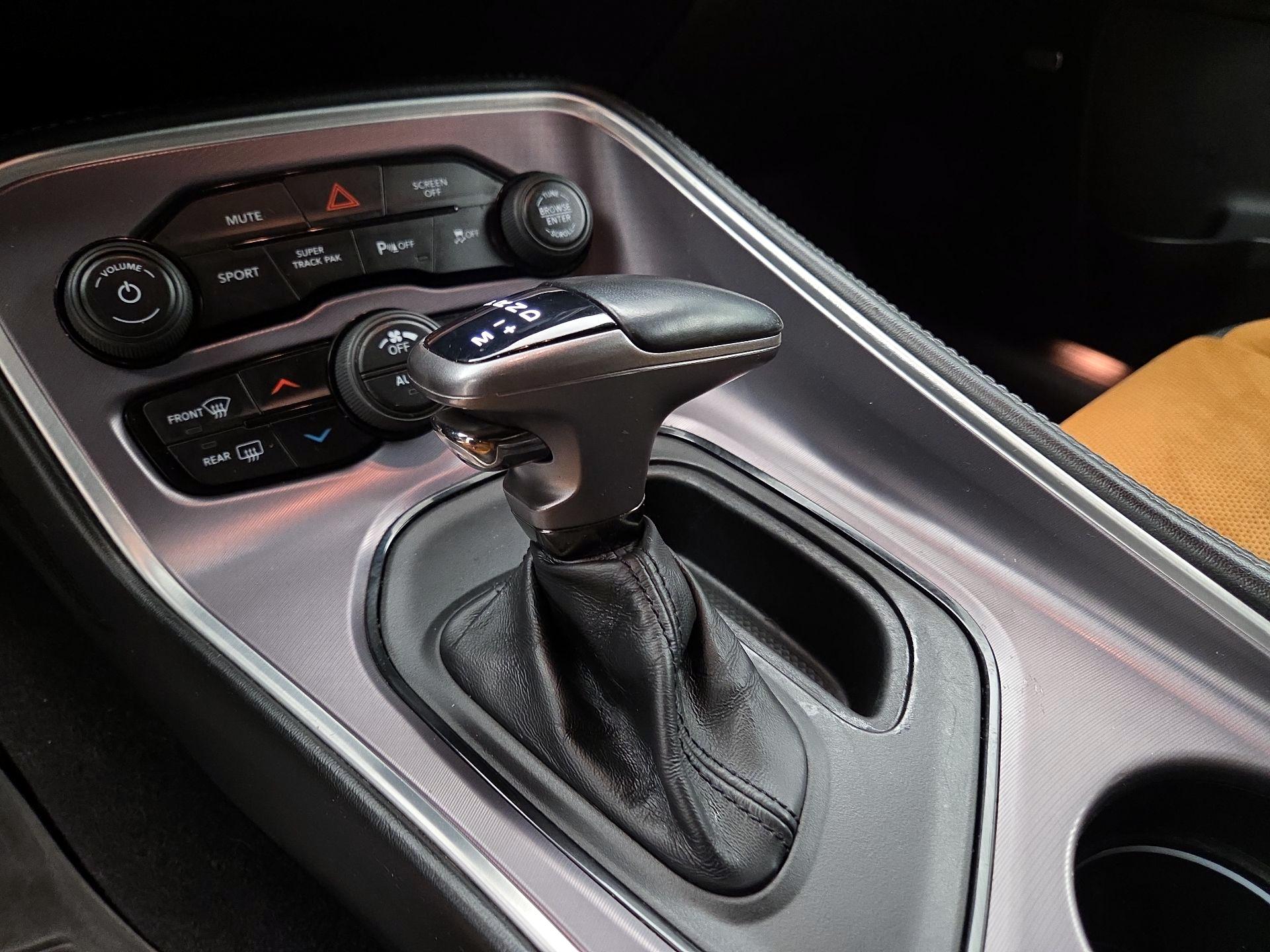 Thumbnail: 2020 Dodge Challenger - 17