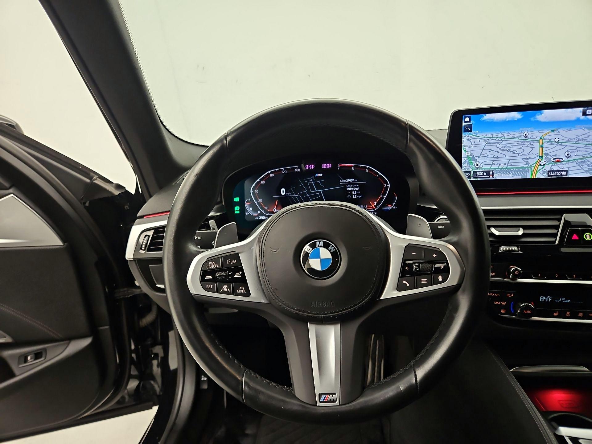 Thumbnail: 2023 BMW 5 Series - 10