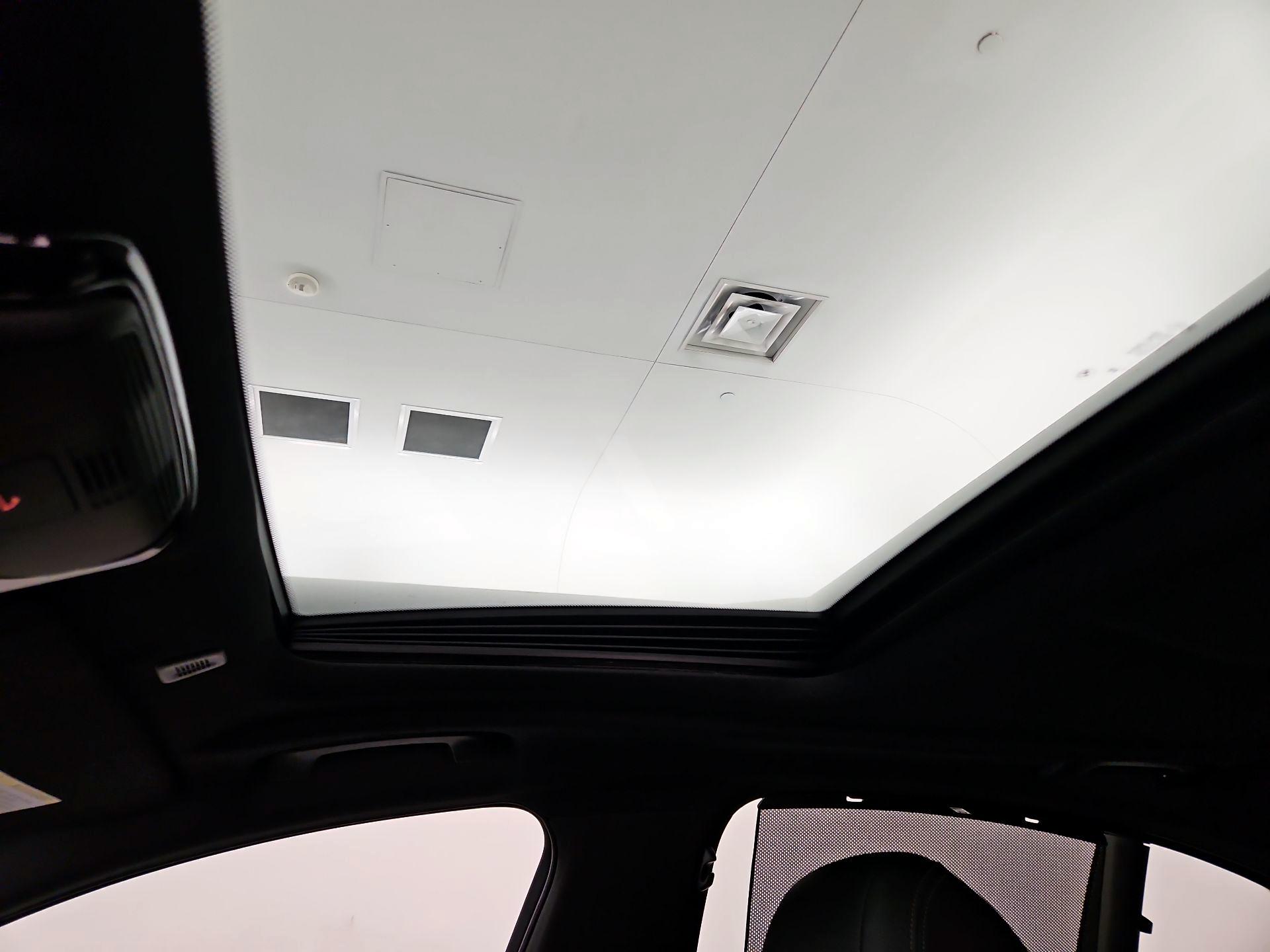 Thumbnail: 2023 BMW 5 Series - 20