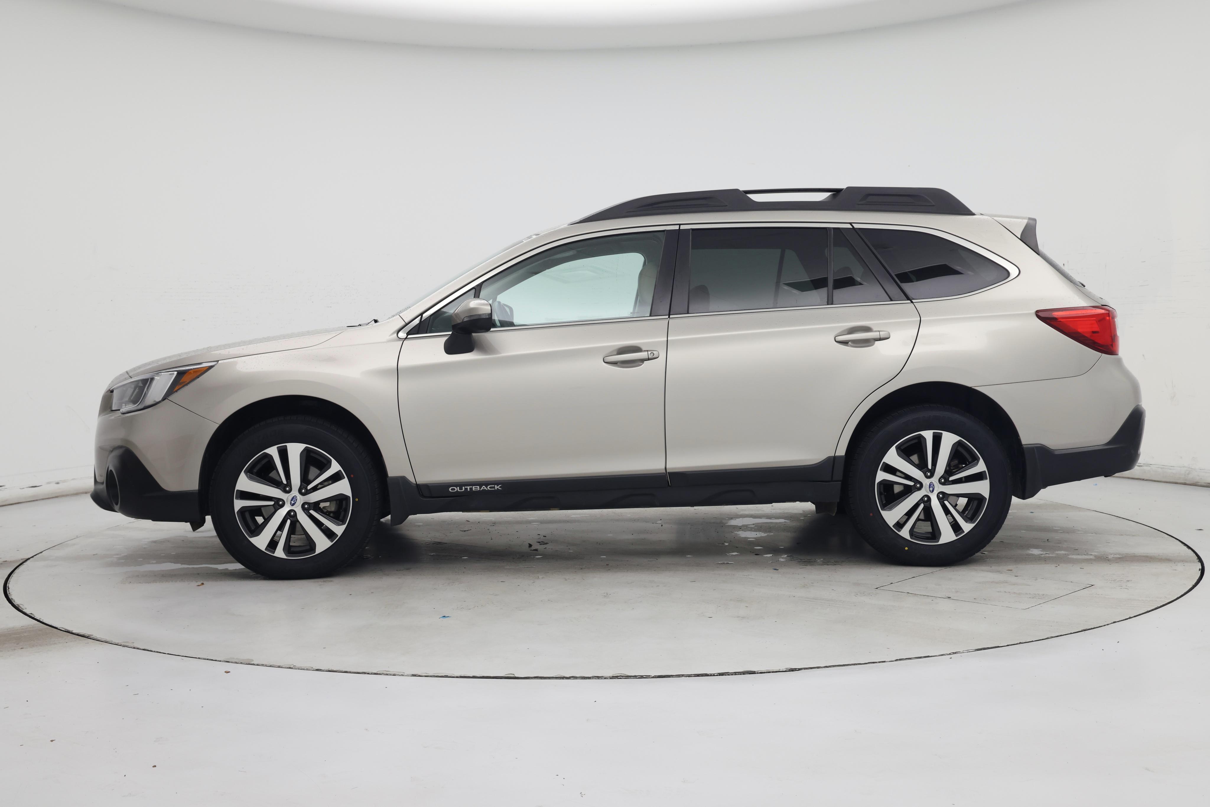 Thumbnail: 2018 Subaru Outback - 3