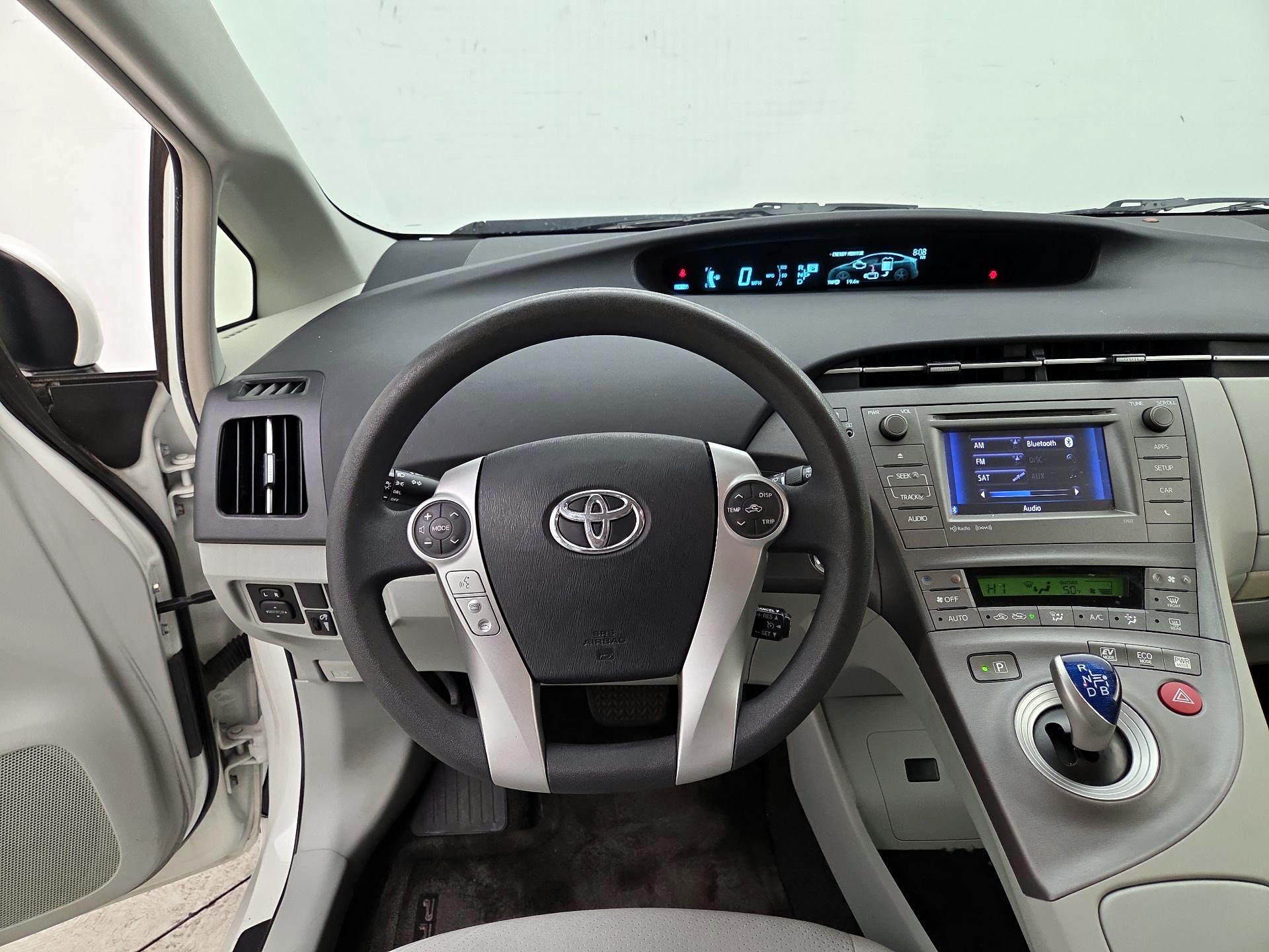 Thumbnail: 2015 Toyota Prius - 10