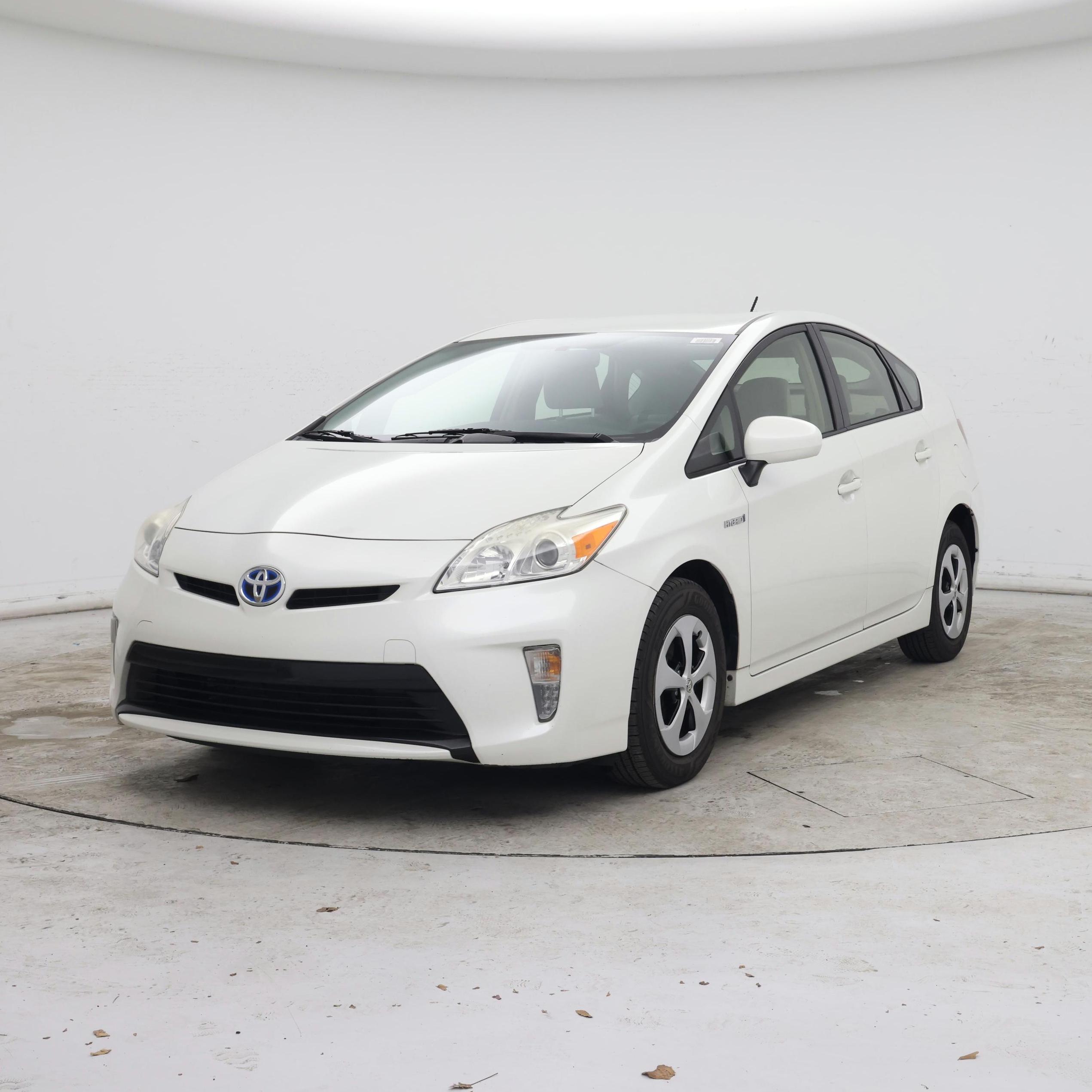 Thumbnail: 2015 Toyota Prius - 4