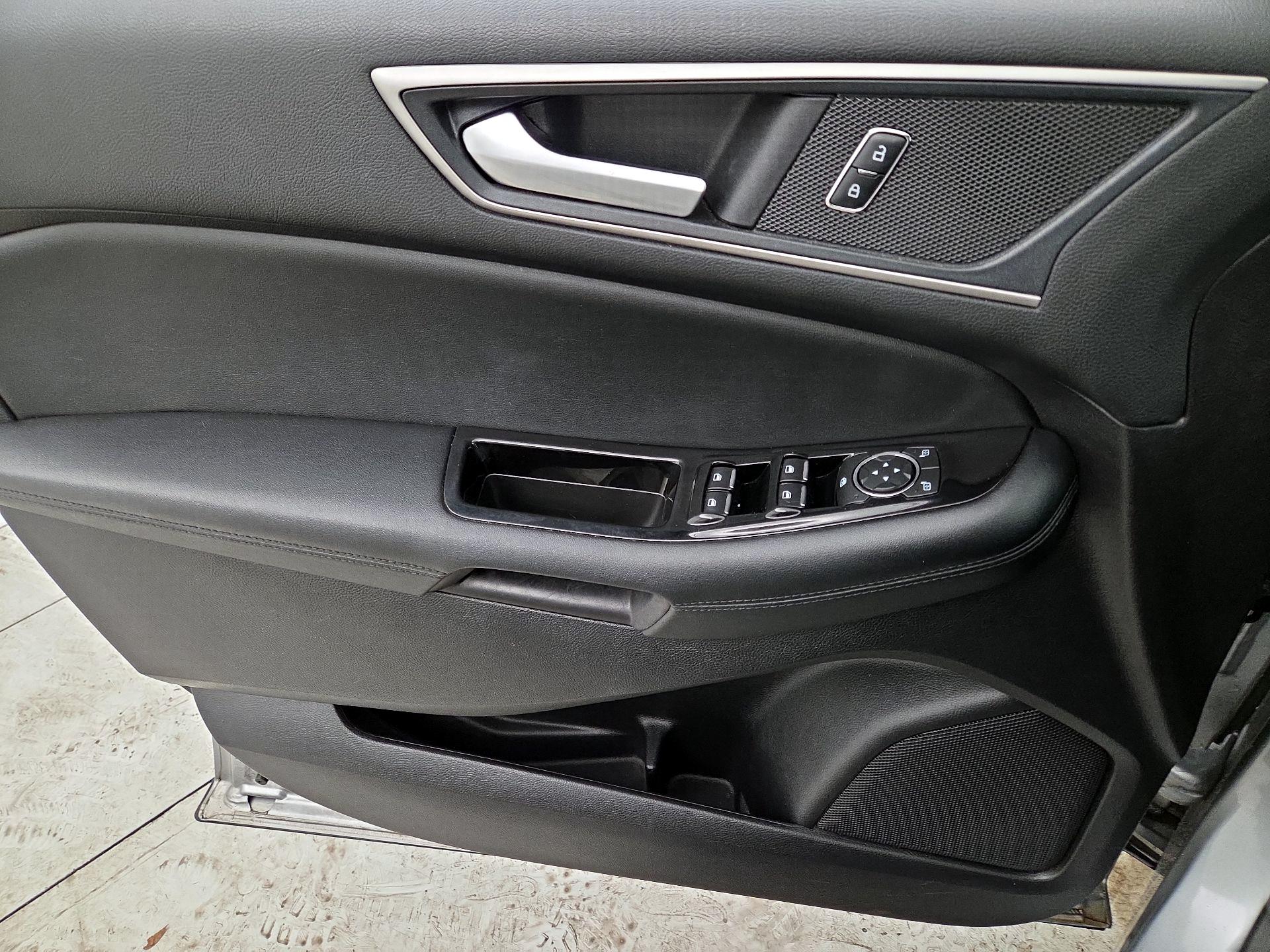 Thumbnail: 2020 Ford Edge - 12