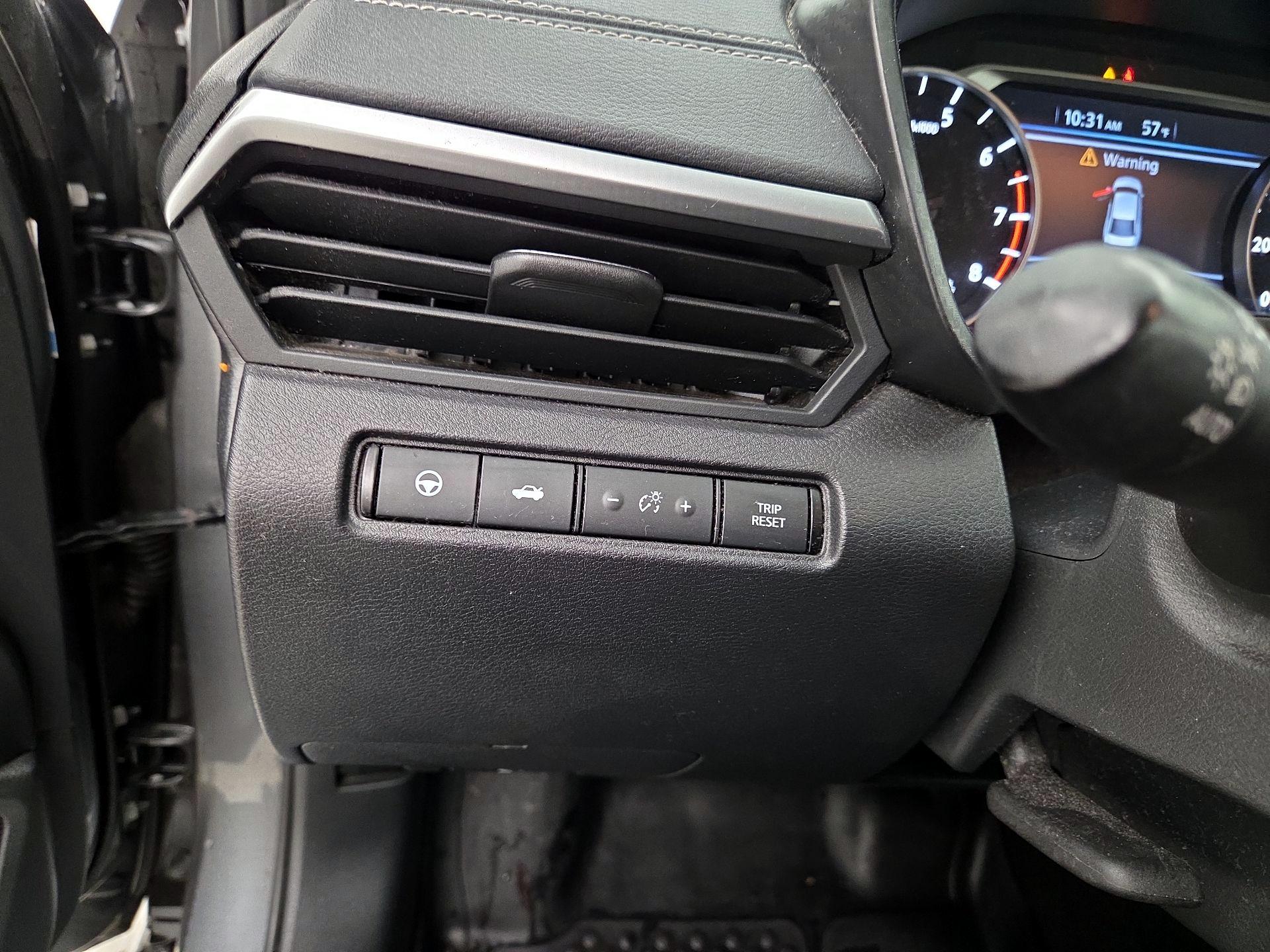 Thumbnail: 2019 Nissan Altima - 13