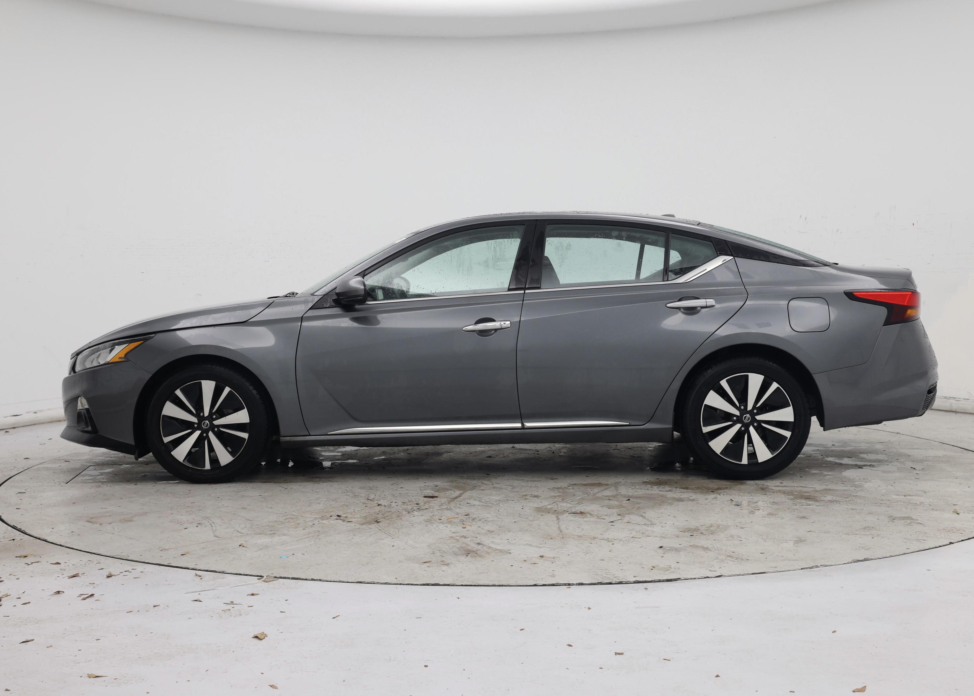 Thumbnail: 2019 Nissan Altima - 3