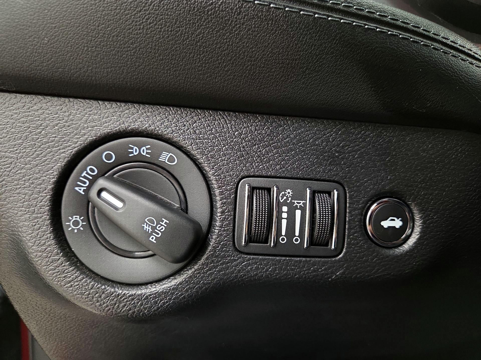 Thumbnail: 2020 Dodge Challenger - 13