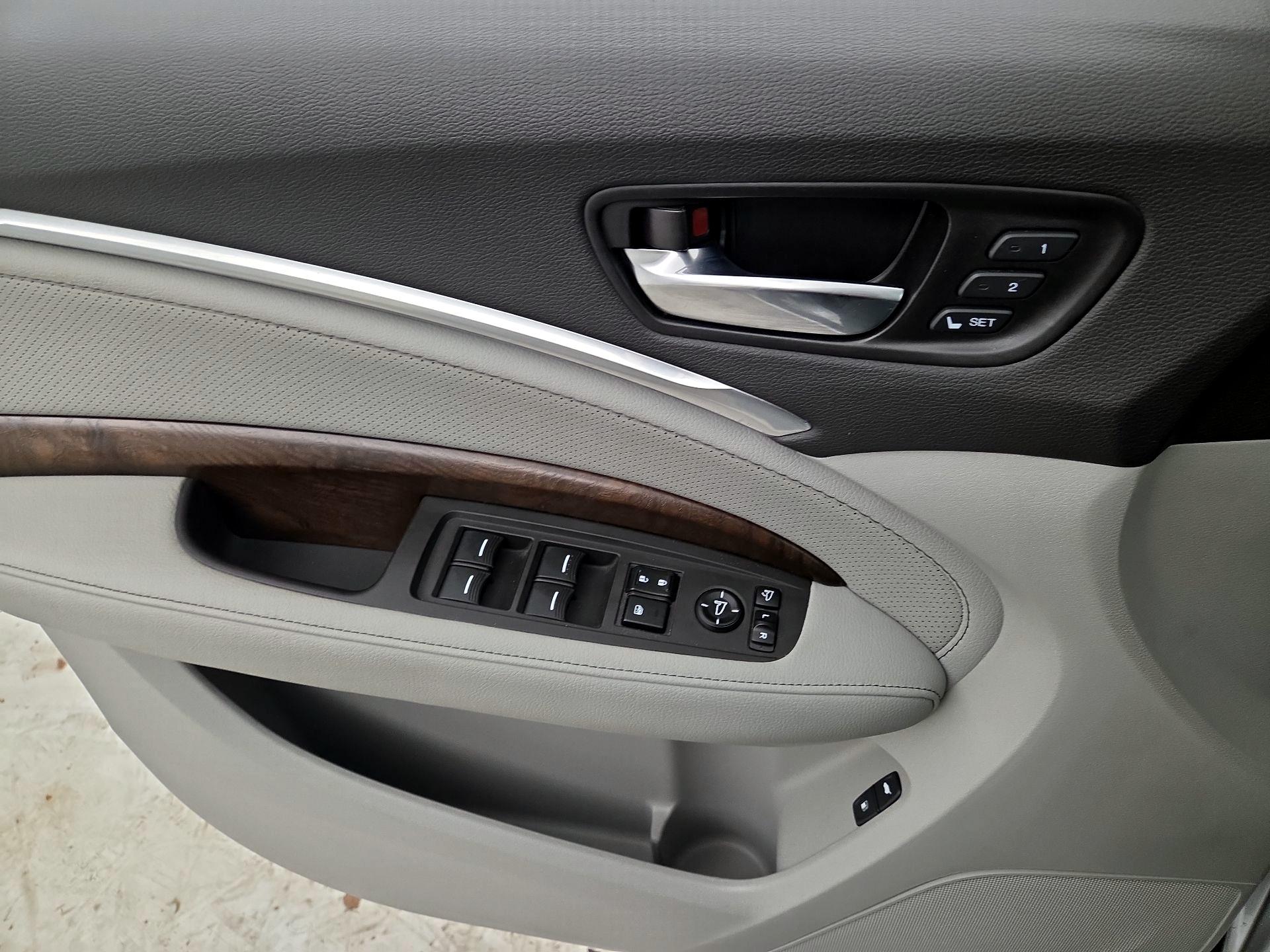 Thumbnail: 2020 Acura MDX - 12