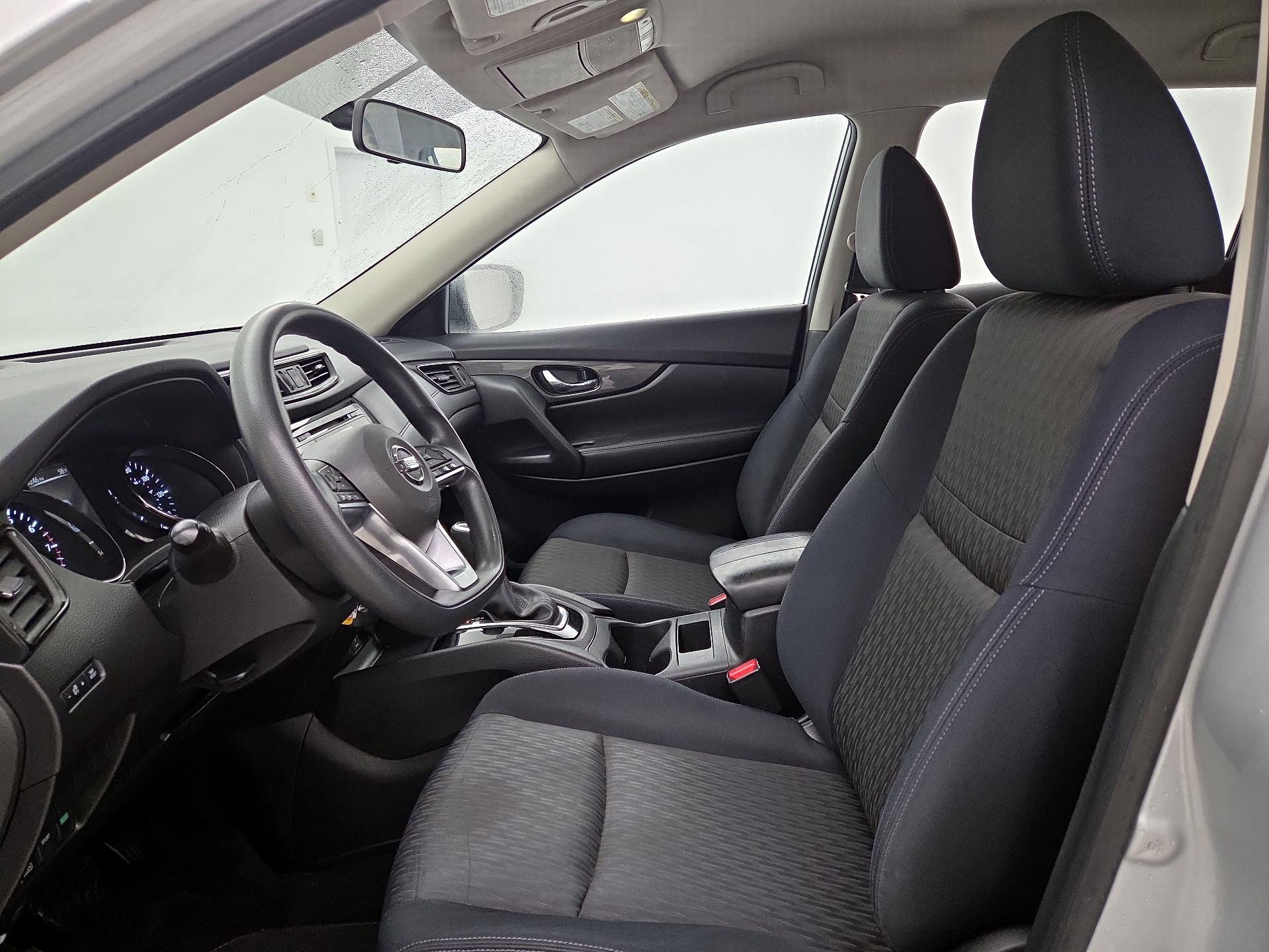 Thumbnail: 2017 Nissan Rogue - 11