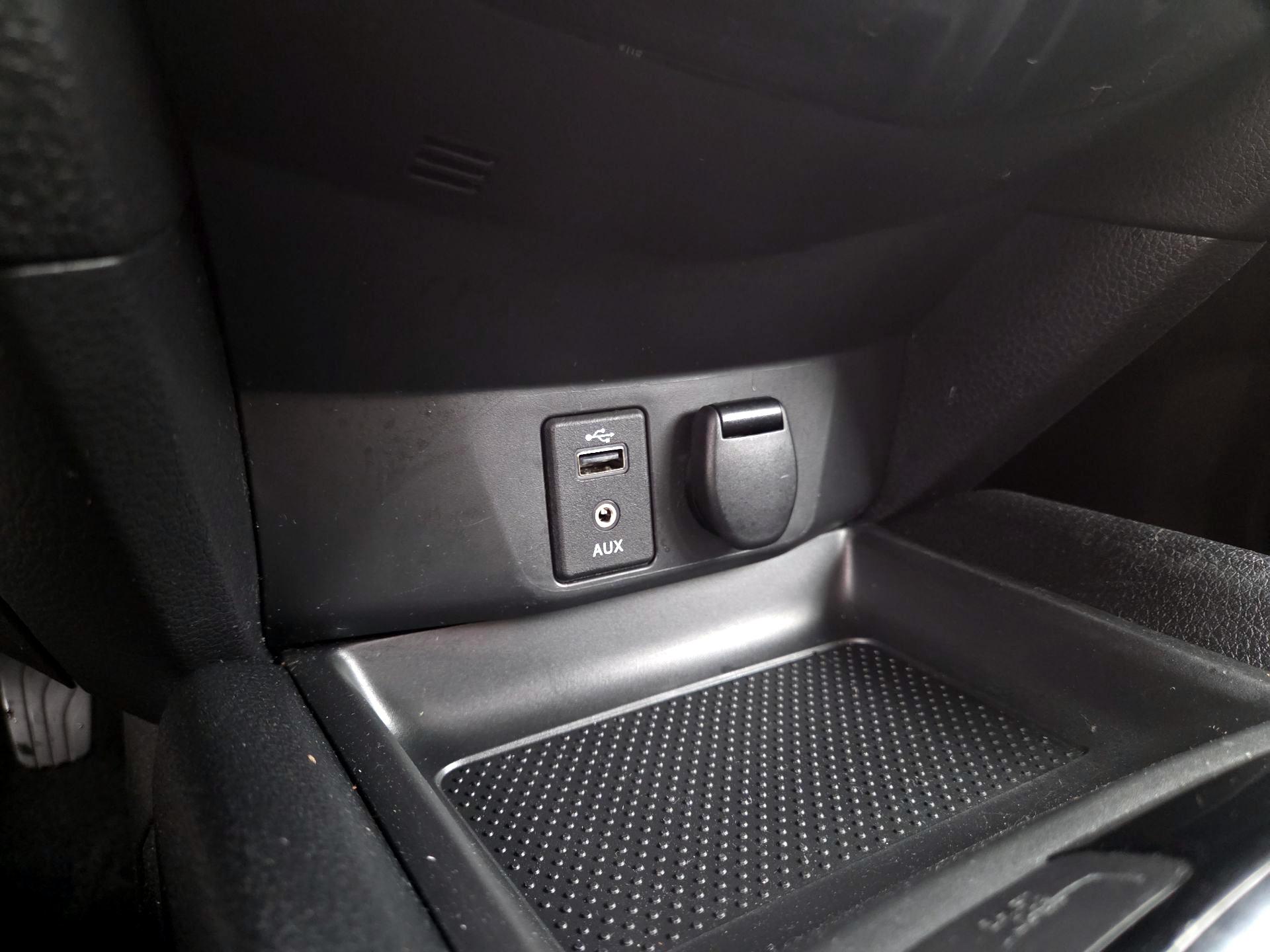 Thumbnail: 2017 Nissan Rogue - 18