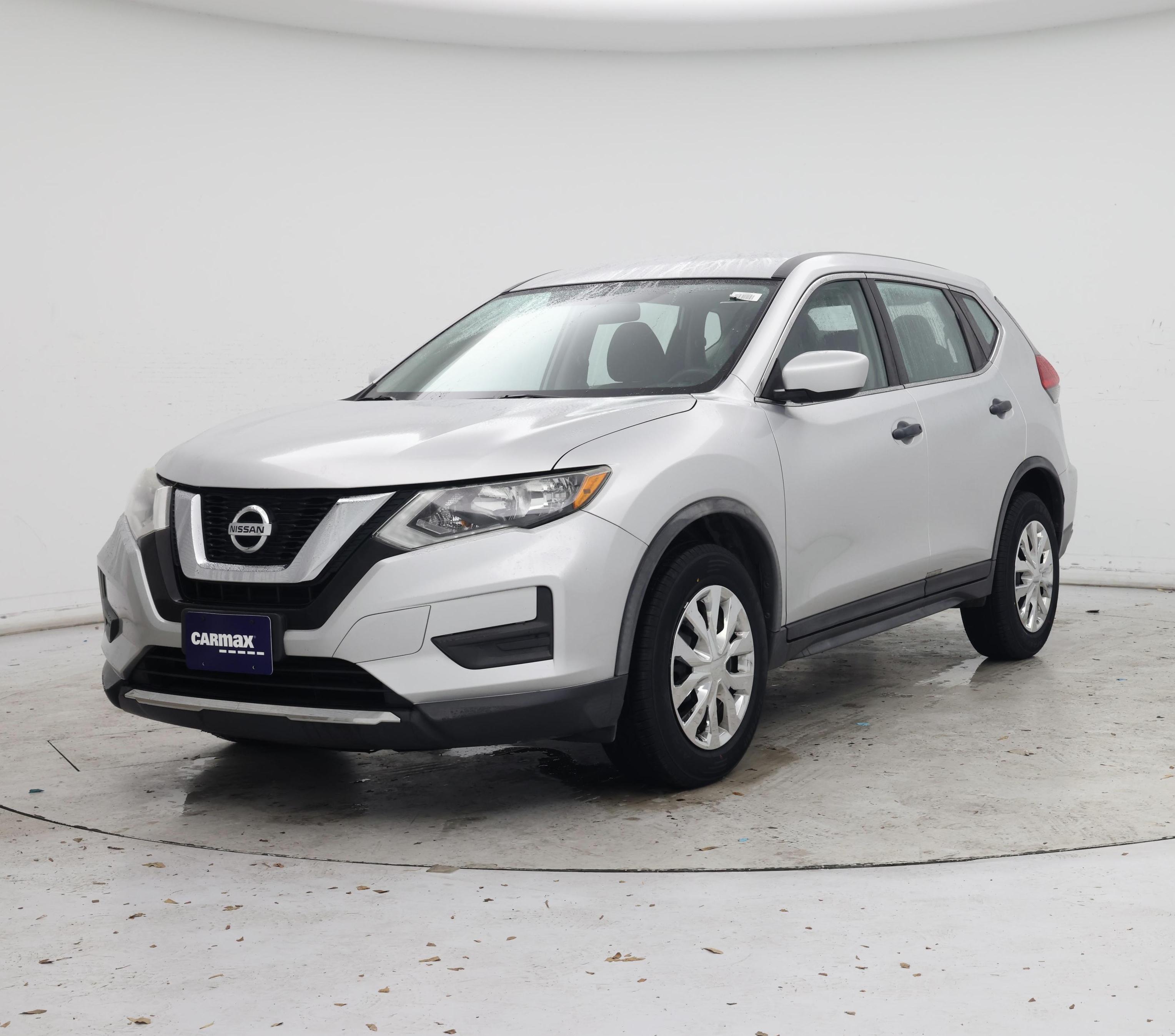 Thumbnail: 2017 Nissan Rogue - 4