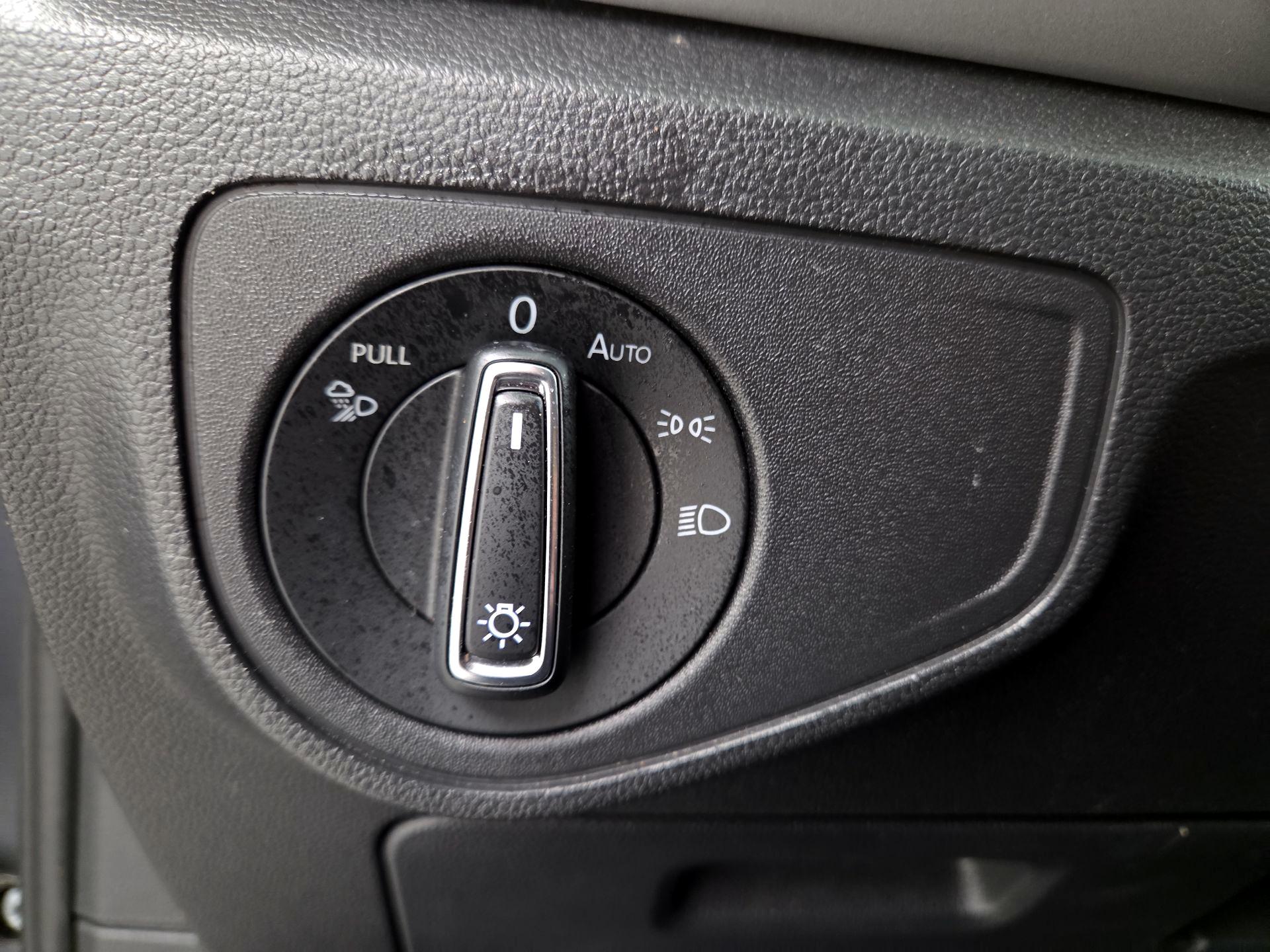 Thumbnail: 2021 Volkswagen Atlas - 13