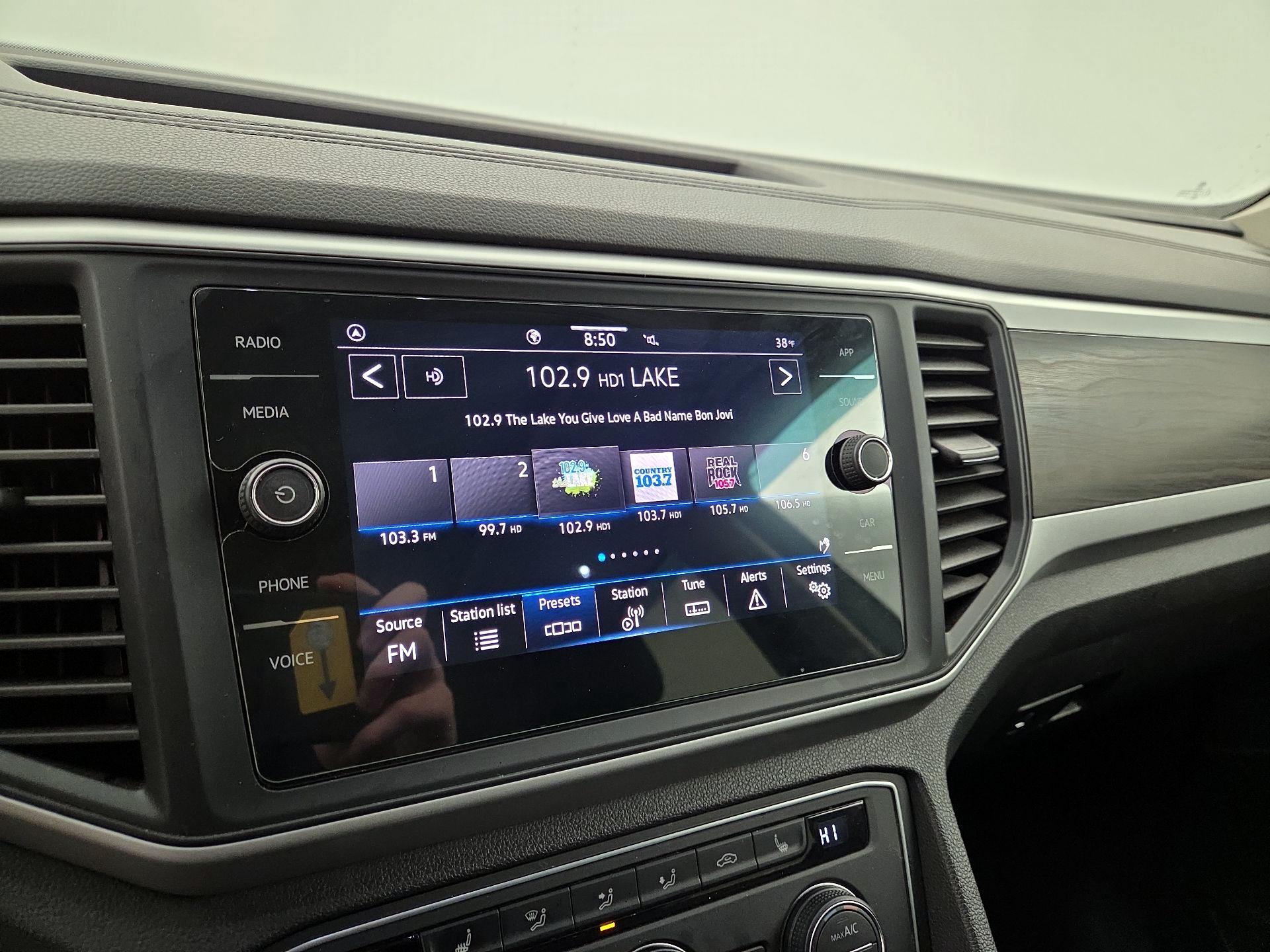 Thumbnail: 2021 Volkswagen Atlas - 15