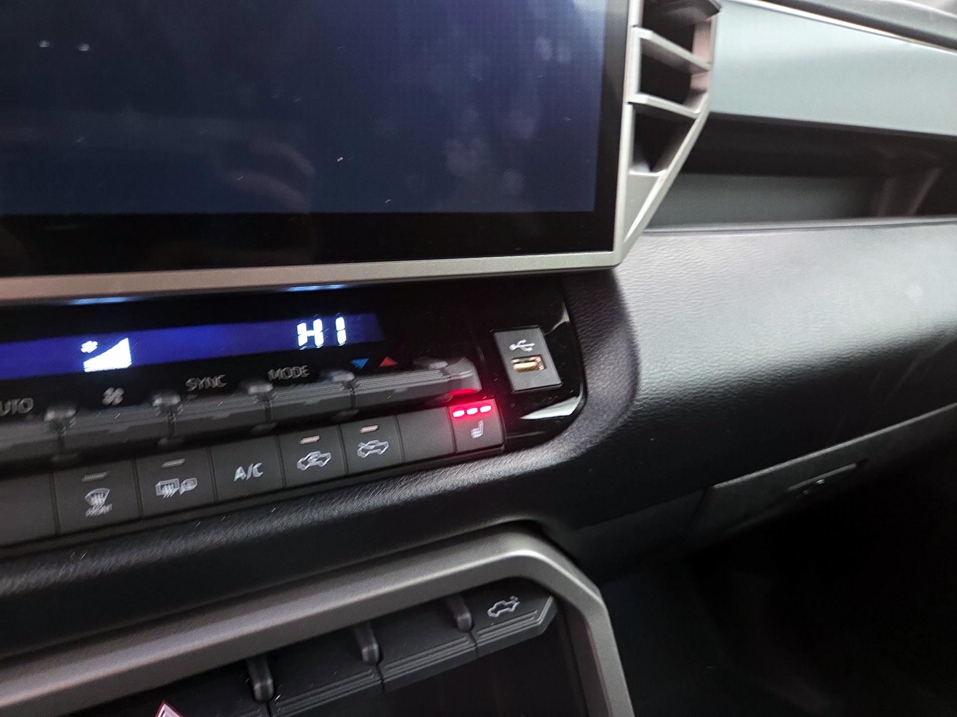 Thumbnail: 2025 Toyota Tundra - 18