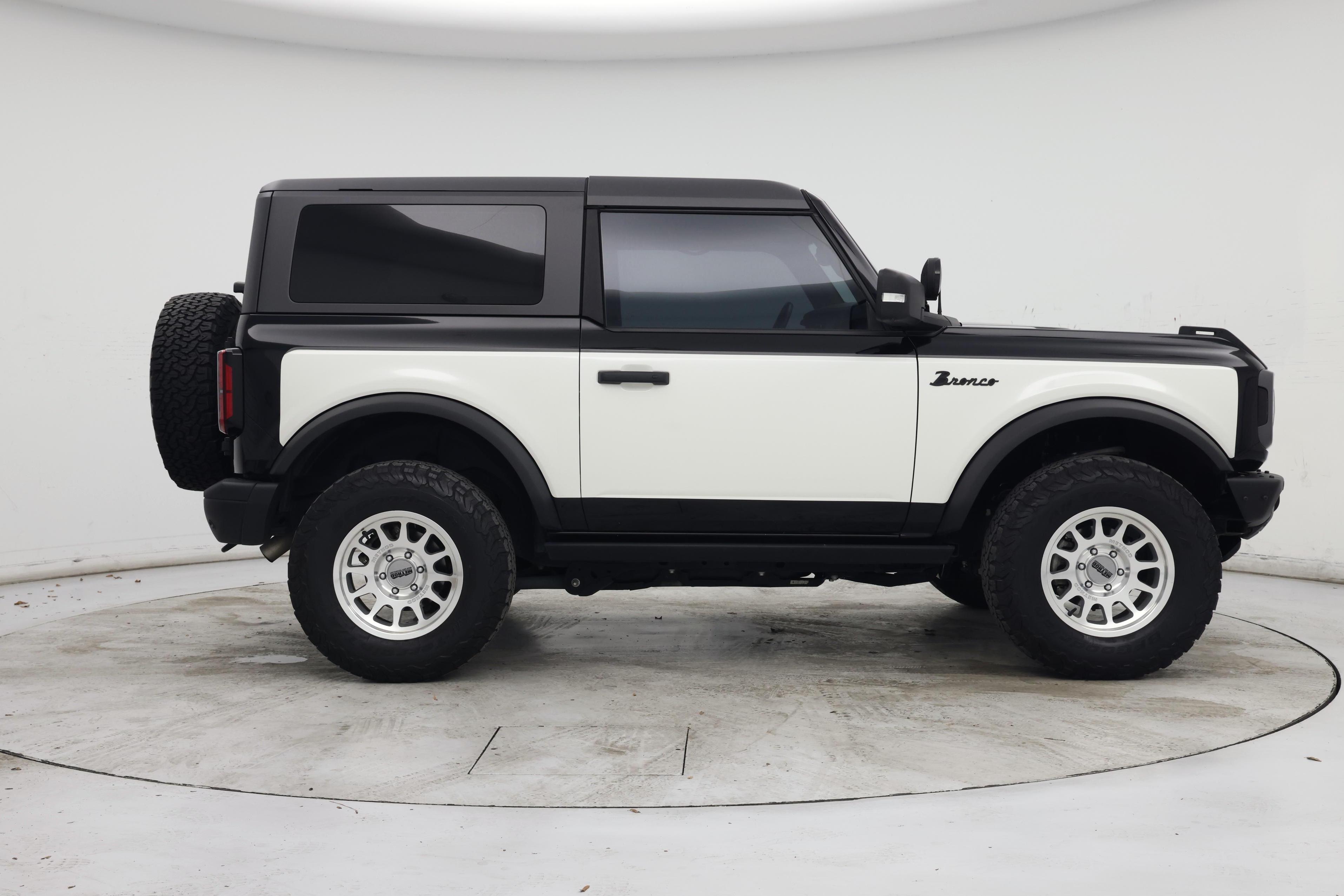 Thumbnail: 2023 Ford Bronco - 7