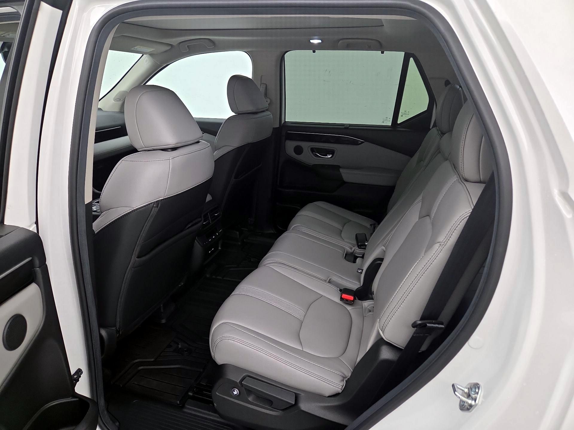 Thumbnail: 2025 Honda Pilot - 17