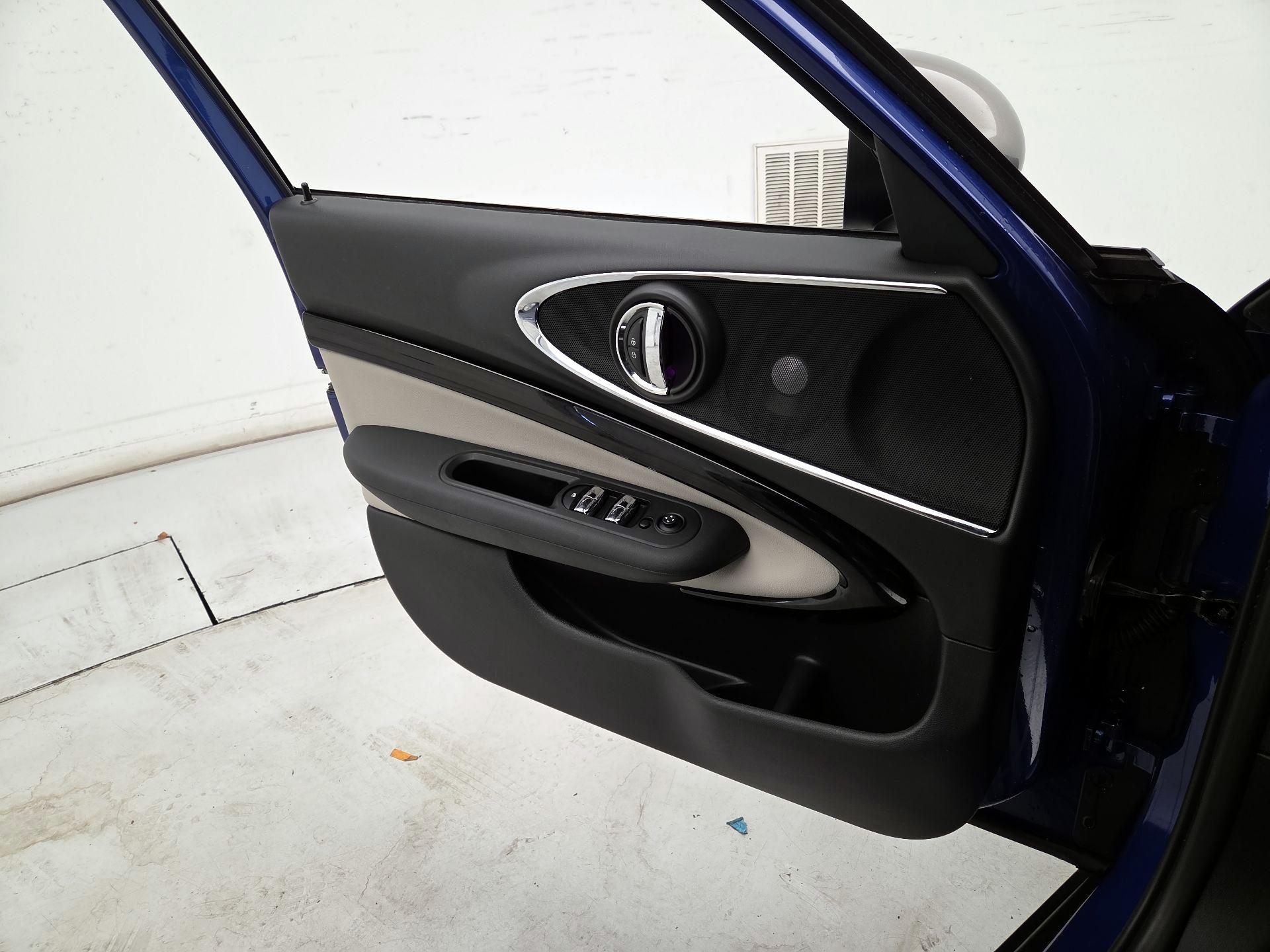 Thumbnail: 2019 MINI Cooper Clubman - 12