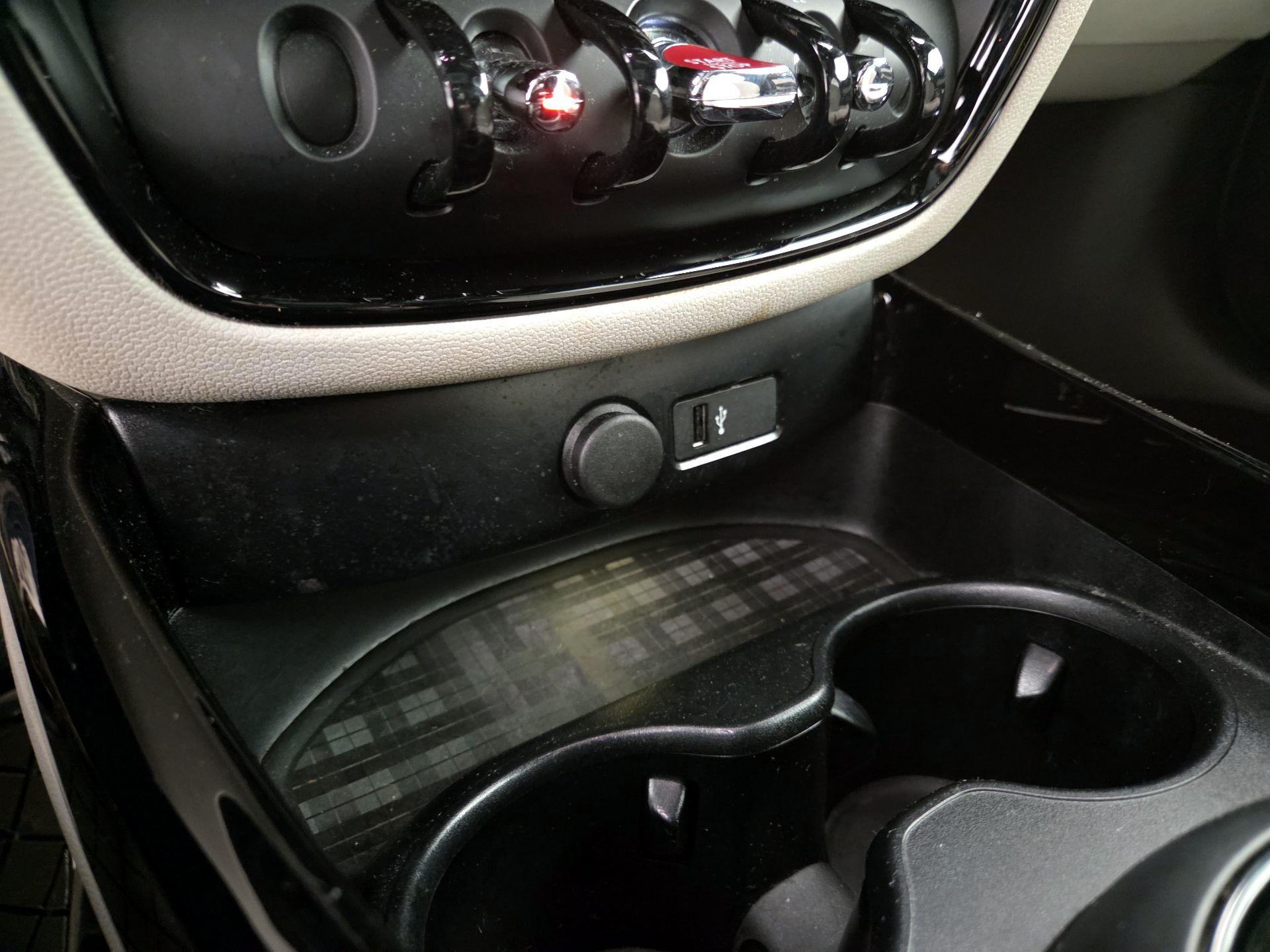 Thumbnail: 2019 MINI Cooper Clubman - 18