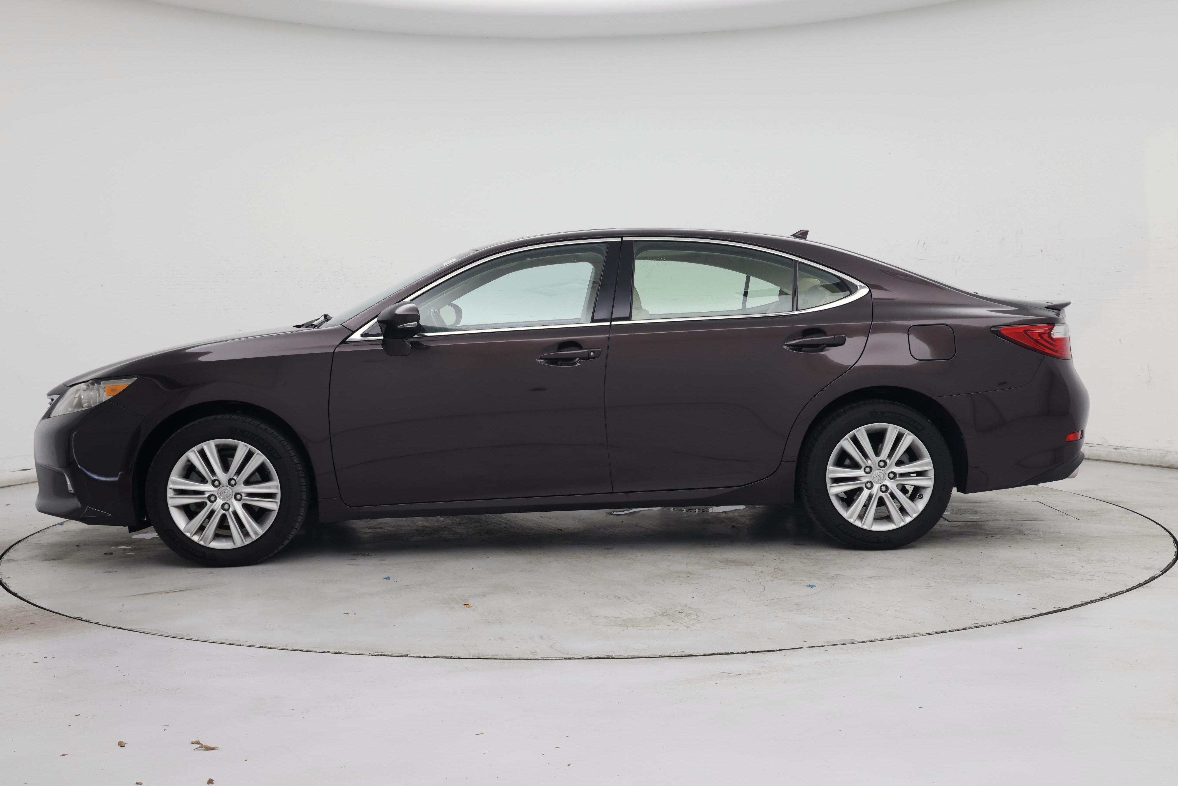 Thumbnail: 2014 Lexus ES - 3