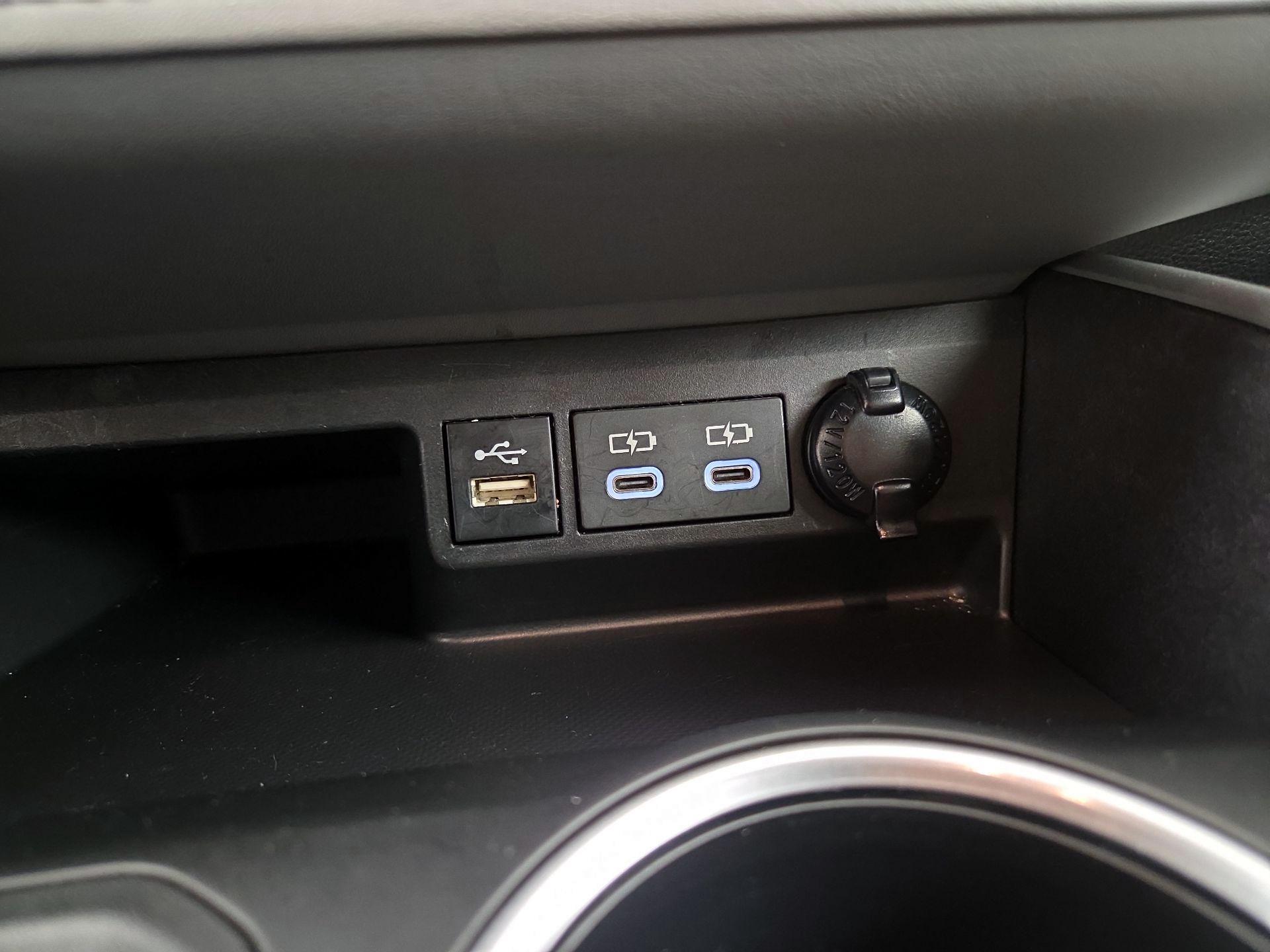 Thumbnail: 2024 Toyota Highlander - 18